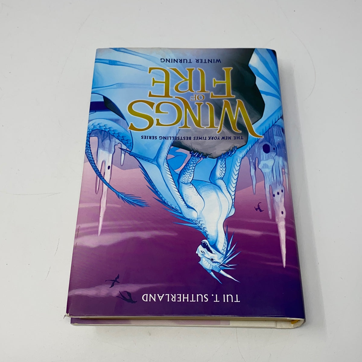 Back-UNT590345EYK