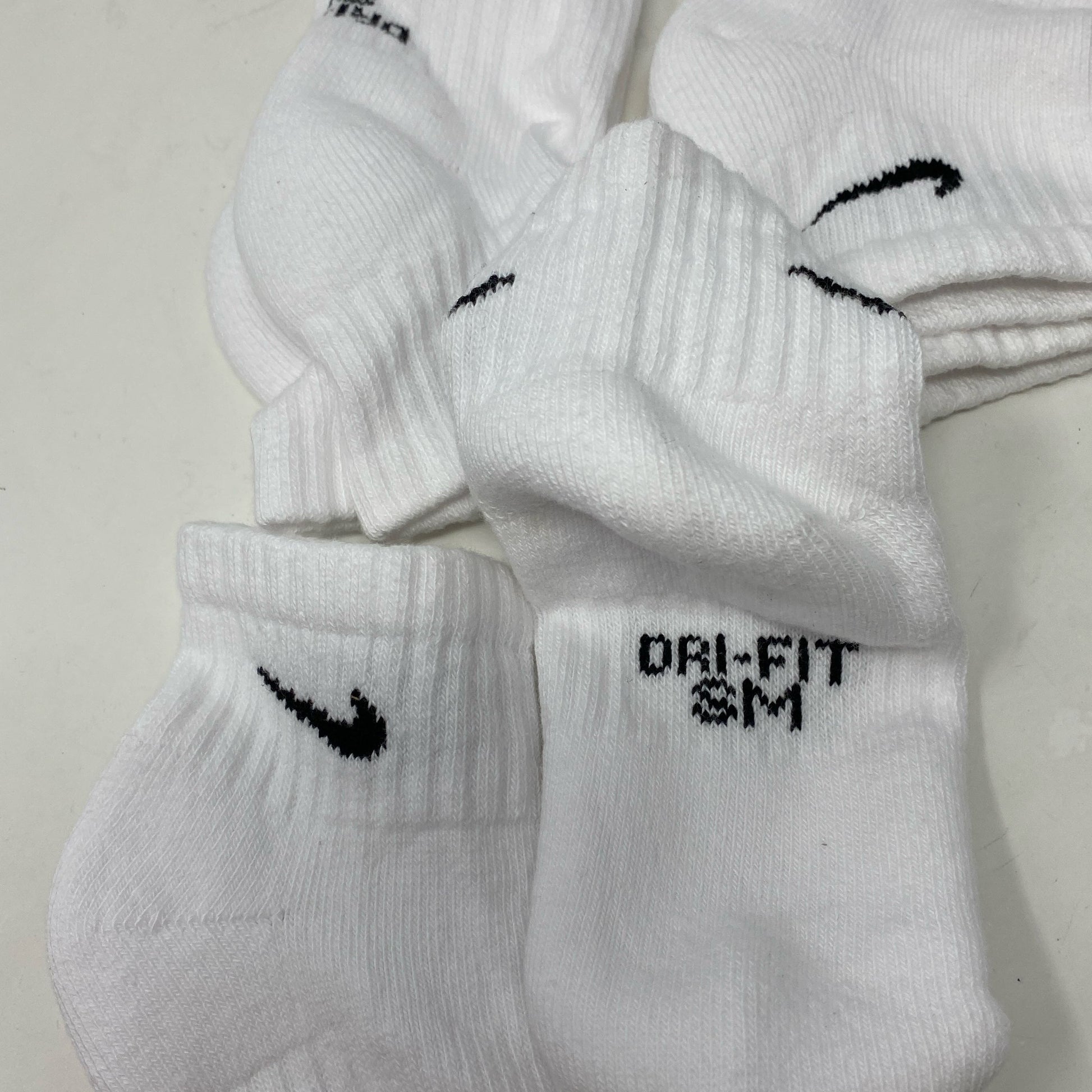 Serial #/Tag-LPNNE6V12QGM5