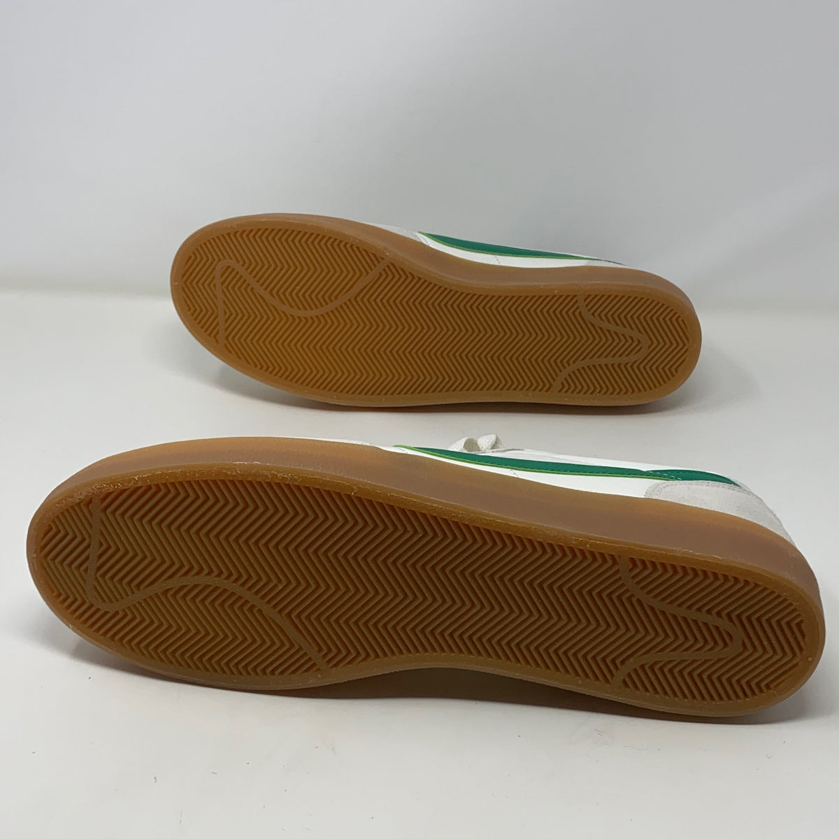 Bottom-UNT5786638RH