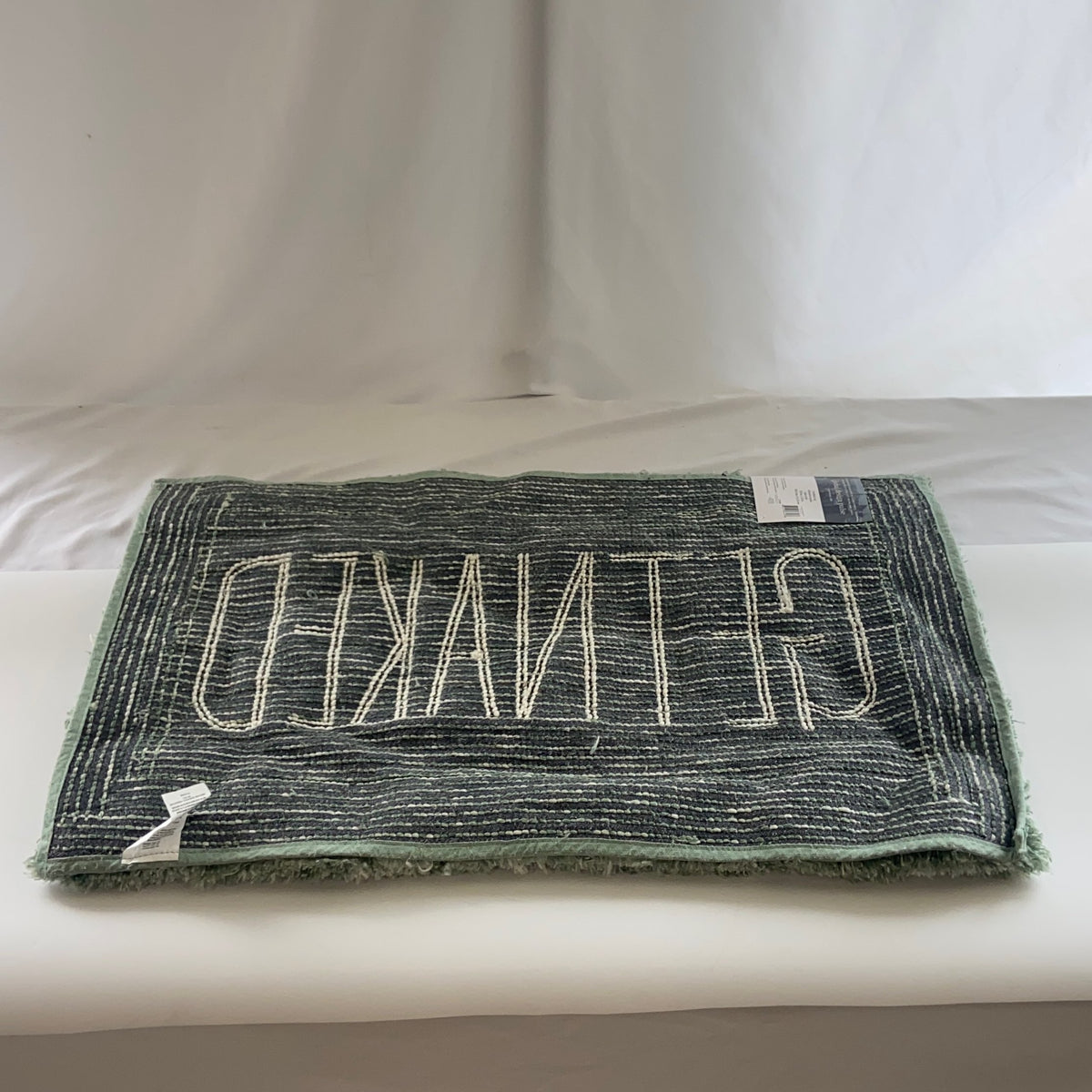 Back-UNT282142YQT