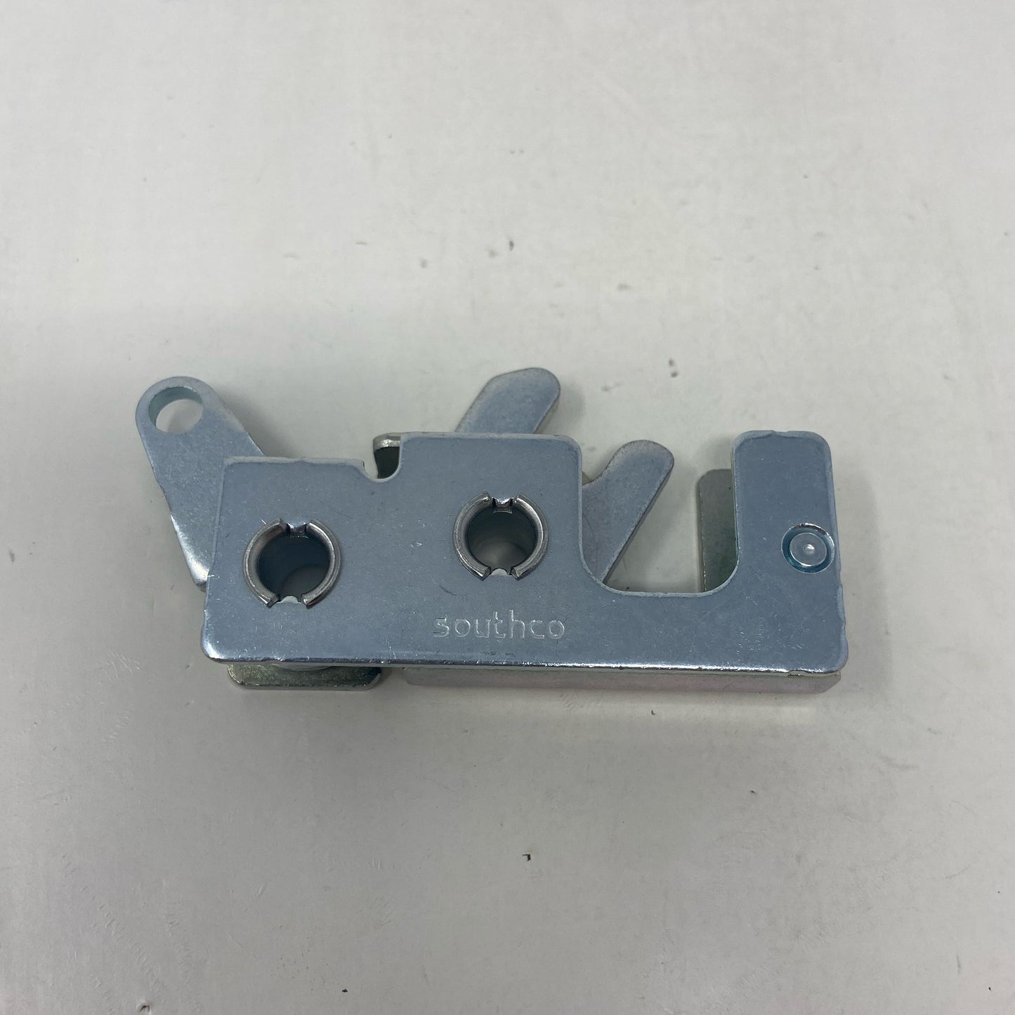 Front-UNT946760F4E