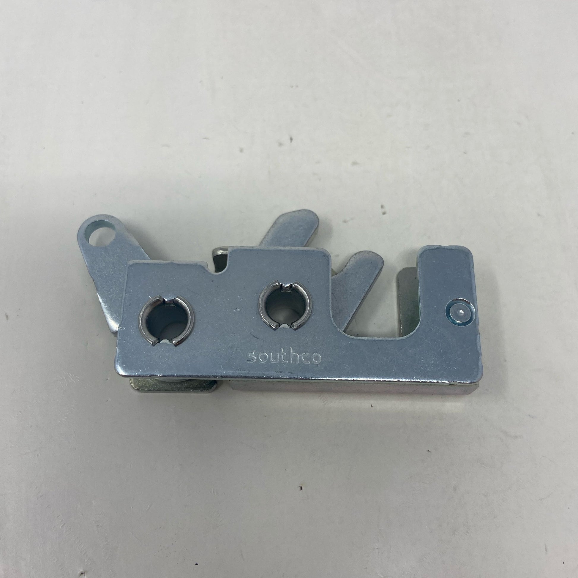 Front-UNT946760F4E