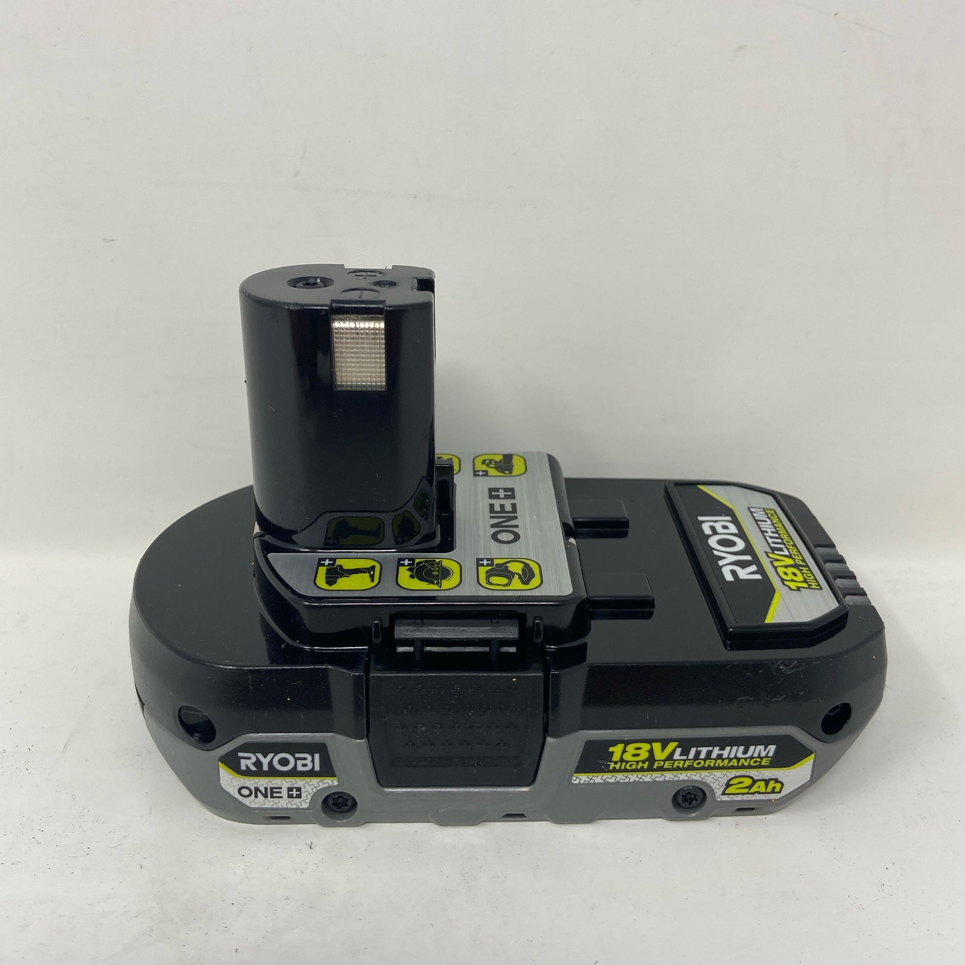 Front-UNT943512V7A