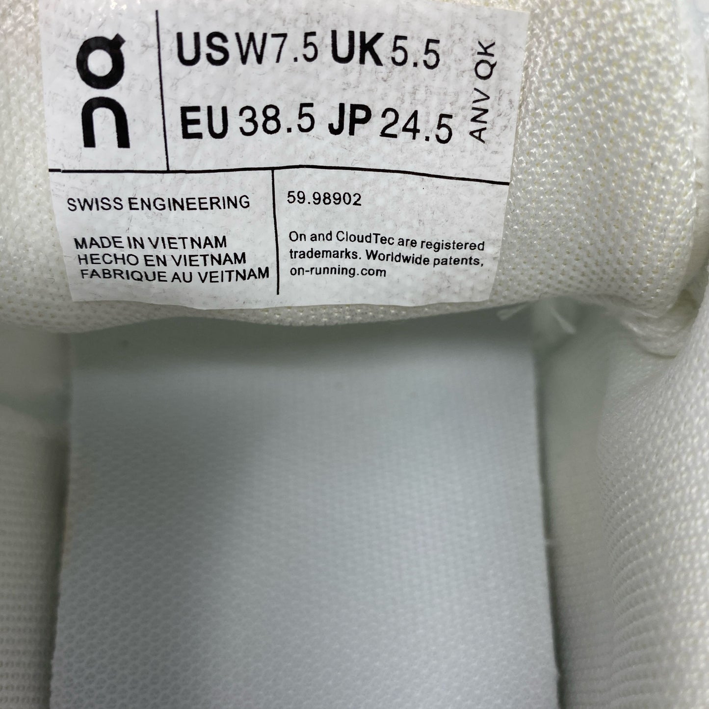 Serial #/Tag-UNT014629F6Q