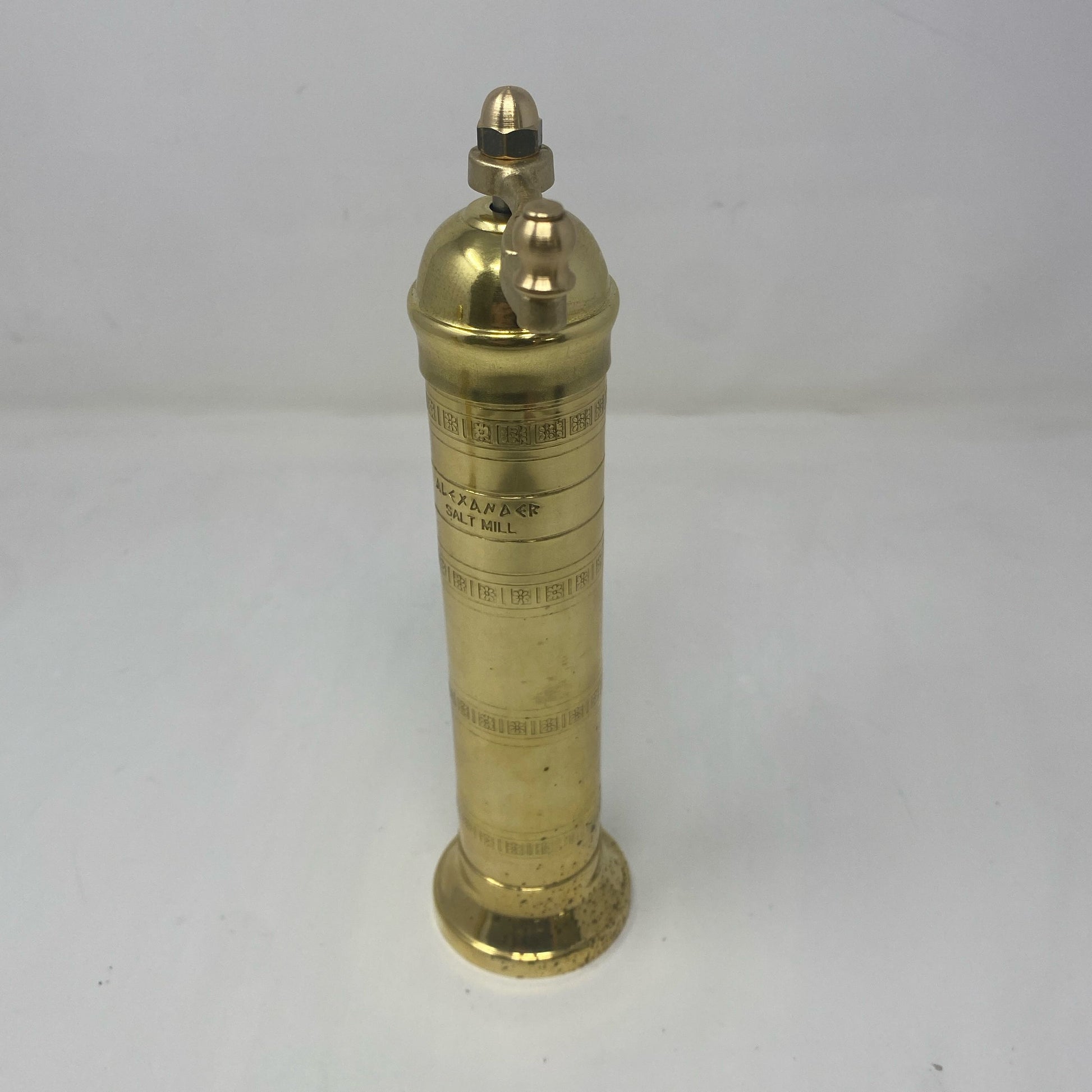 Right-LPNO546772658
