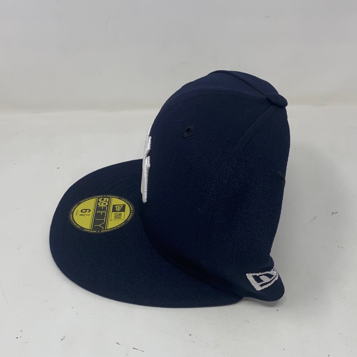 Right-UNT527342YXP