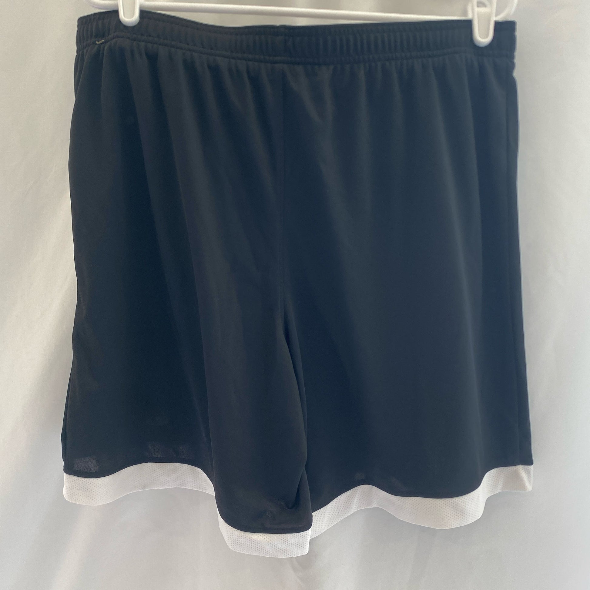 Back-UNT259935L2I
