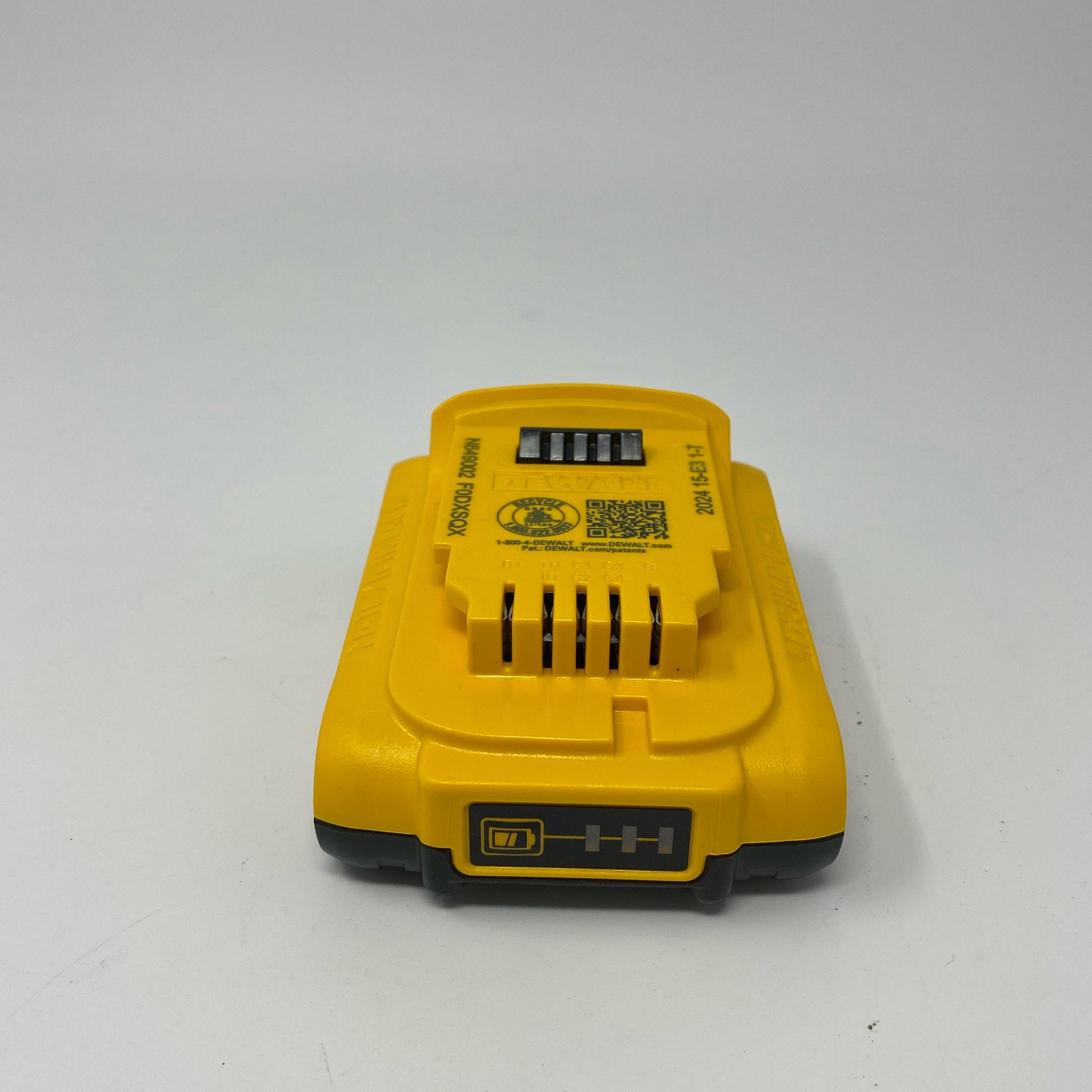 Front-UNT593719VWJ