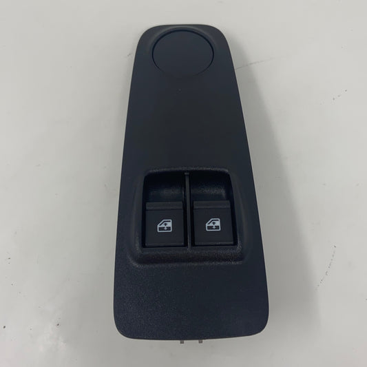 Front-UNT992086HM1