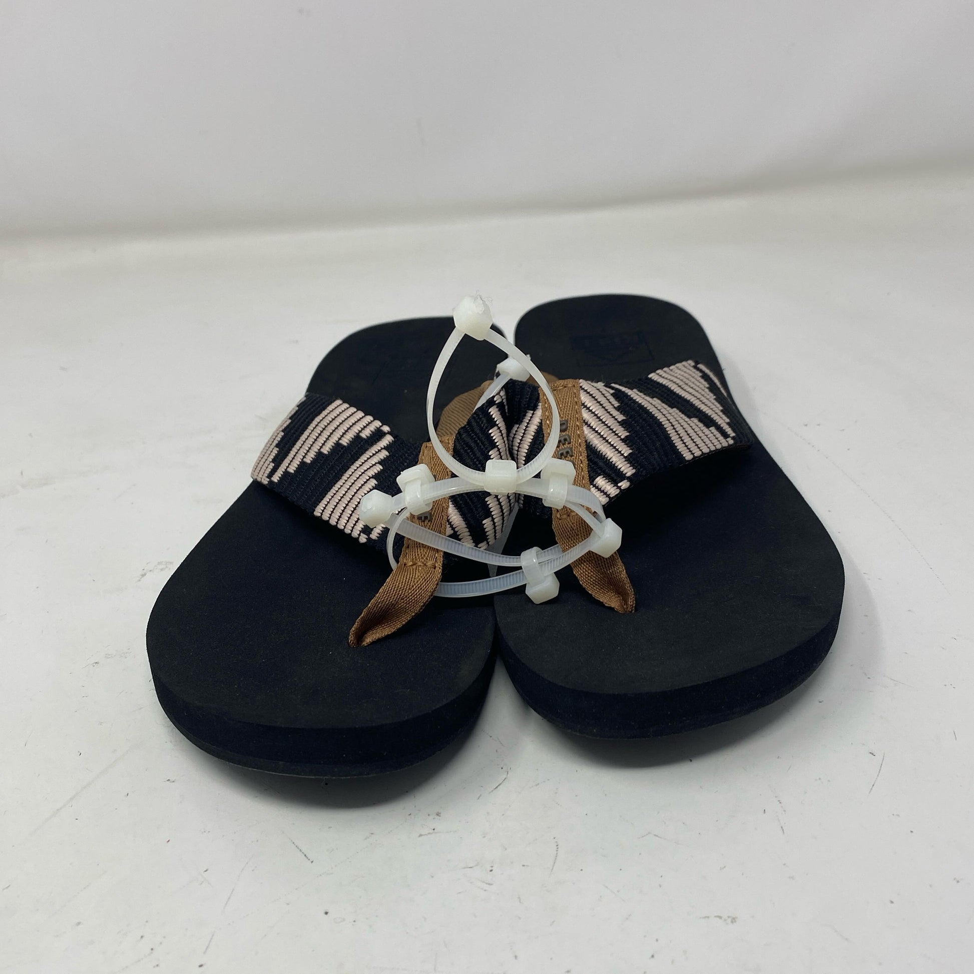Right-UNT4742624SZ