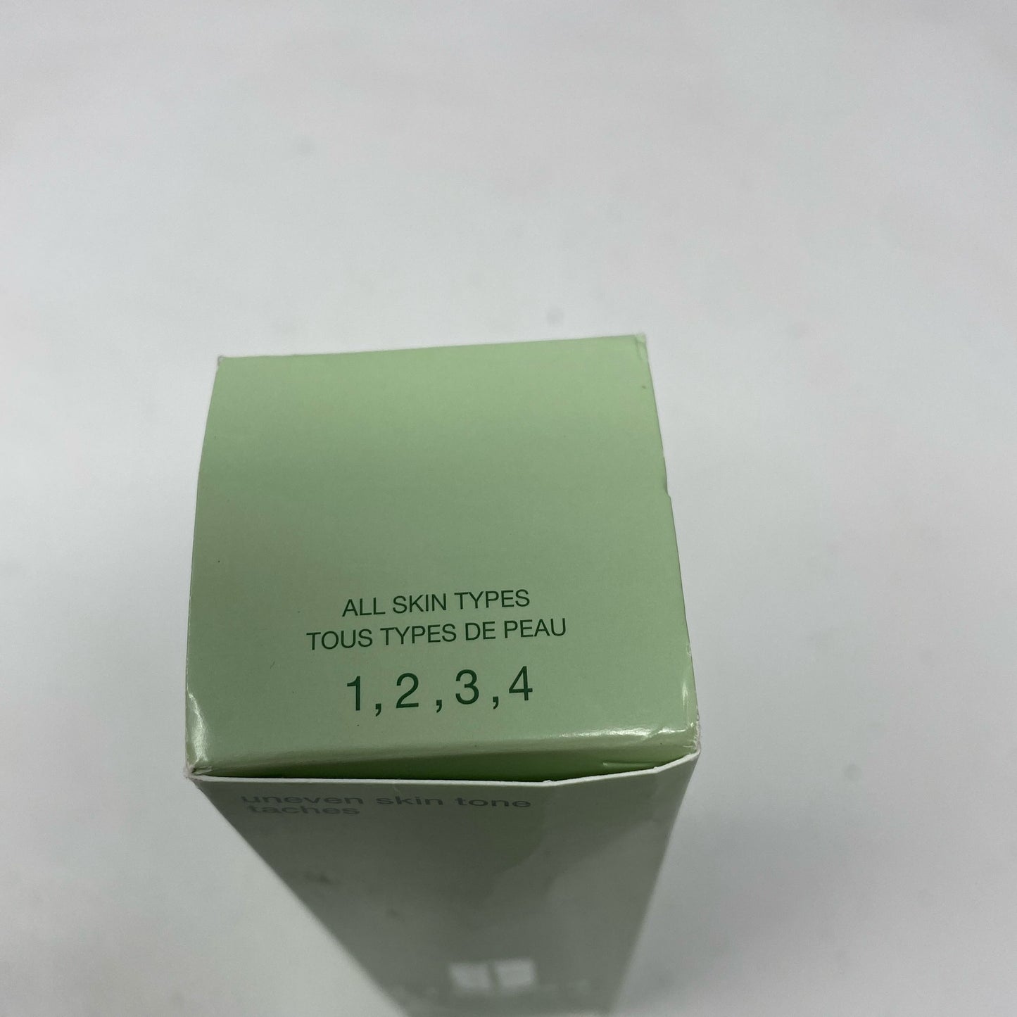 Top-UNT569497D7T