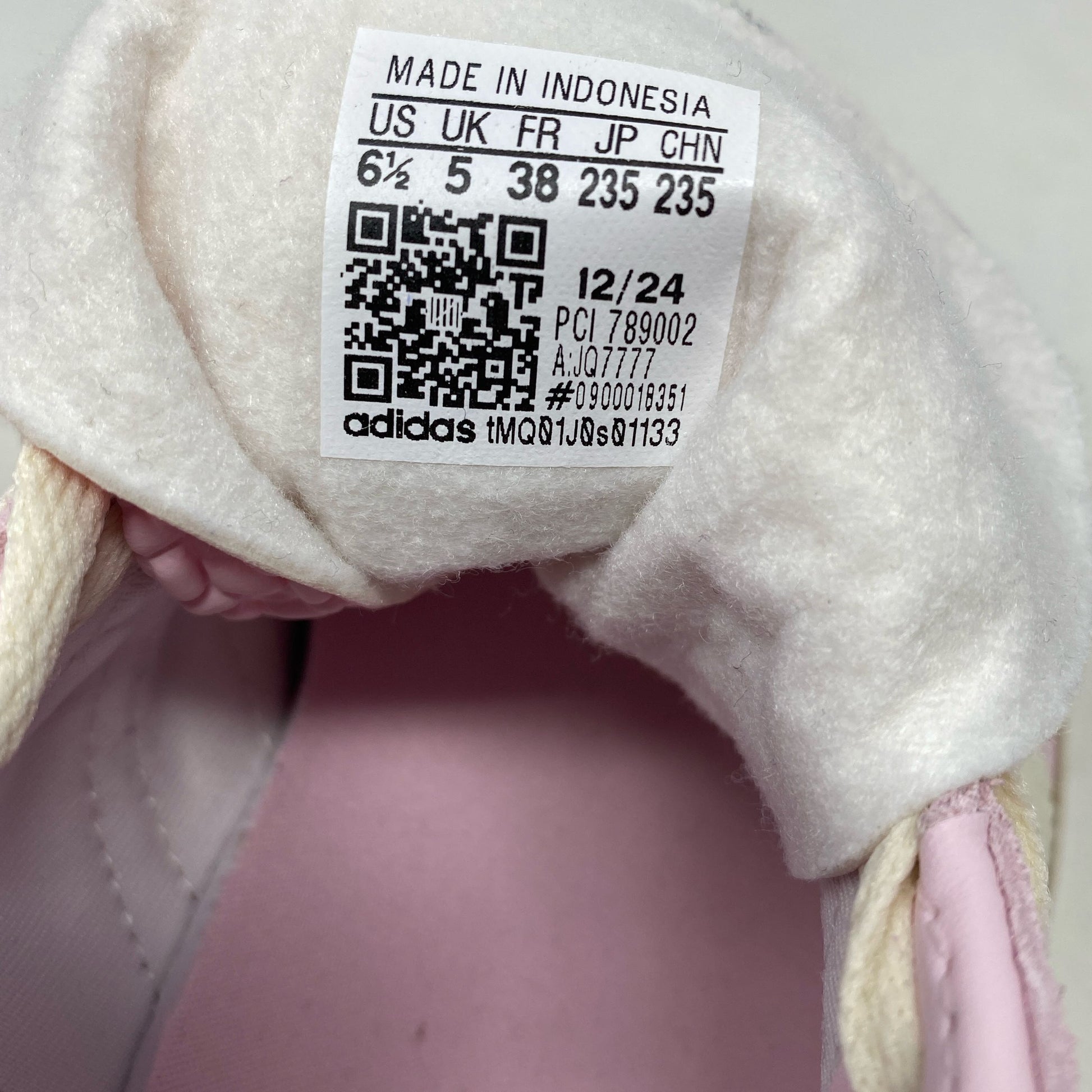 Serial #/Tag-UNT757601U4D
