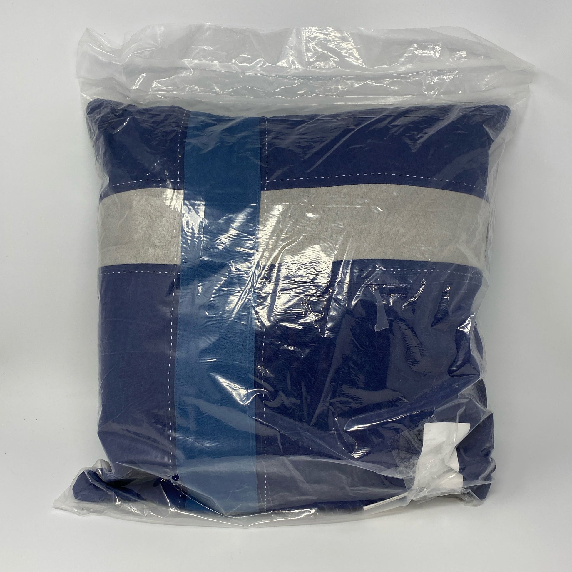 Front-UNT7689505AG