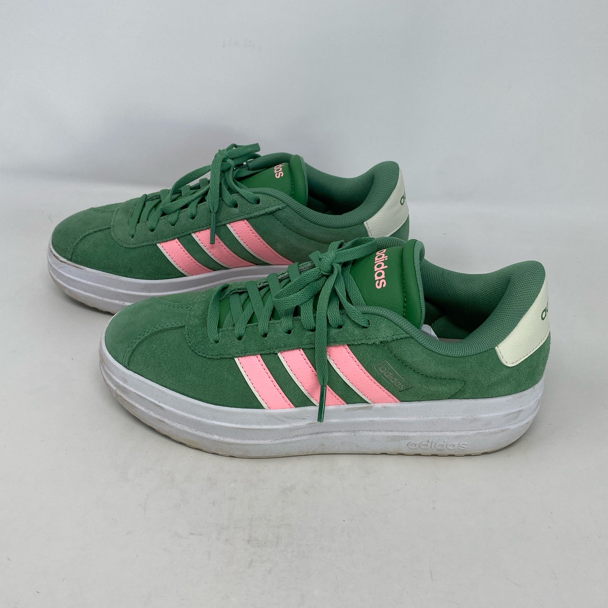Back-LPNNB6TPQ57S2