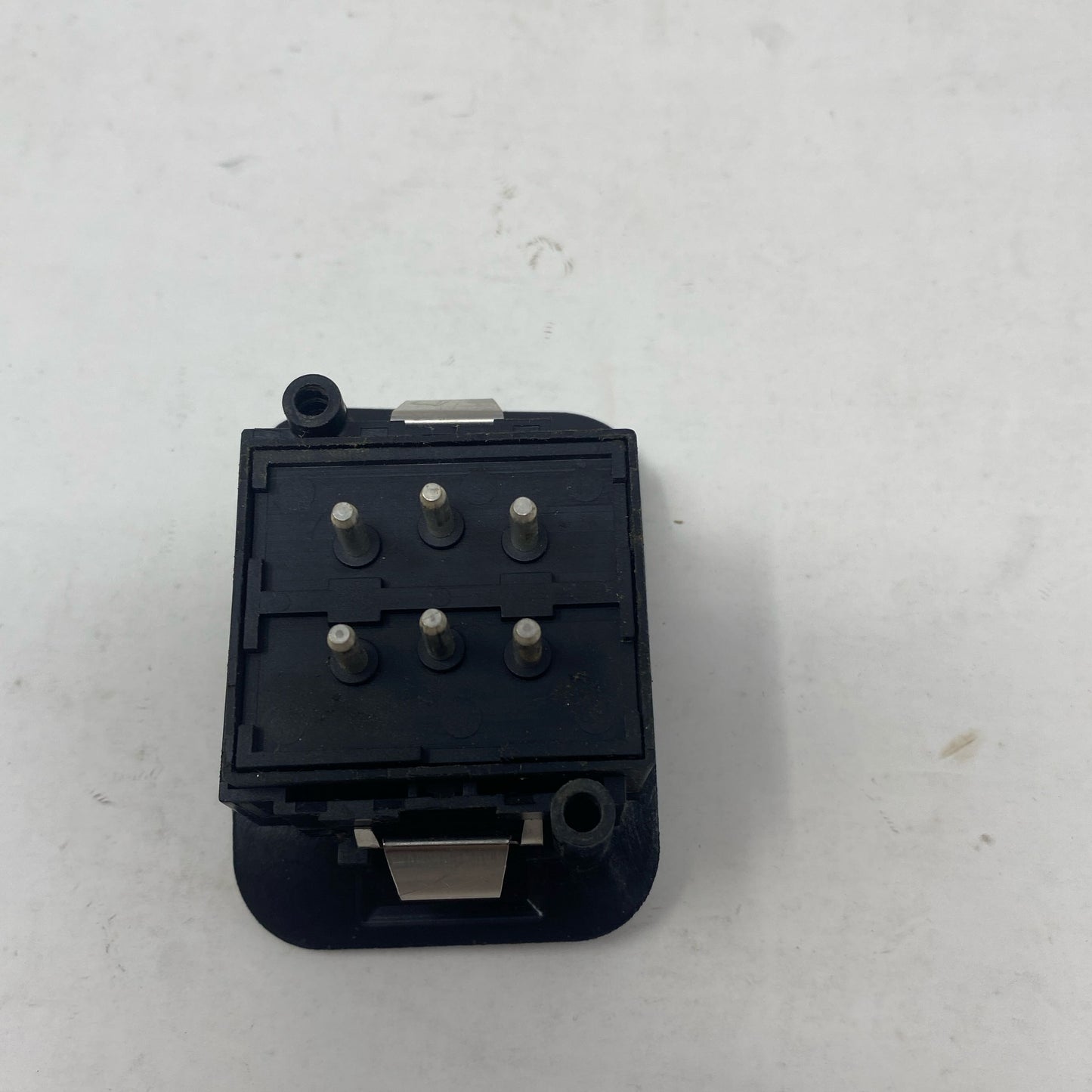 Bottom-LPNNK5993RJN7