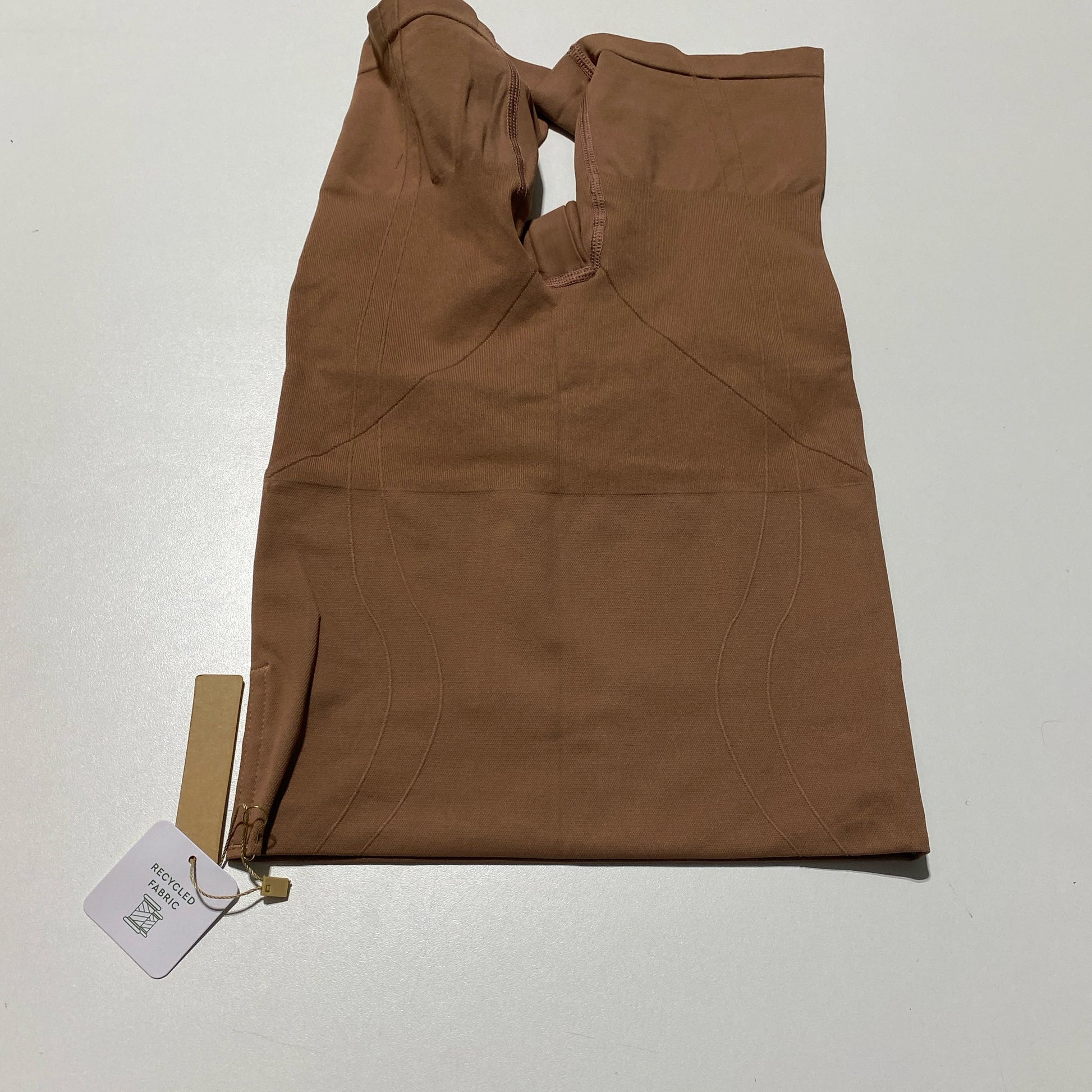 Back-UNT18153299U