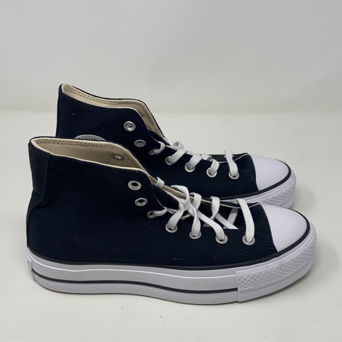 Front-UNT866902TK1