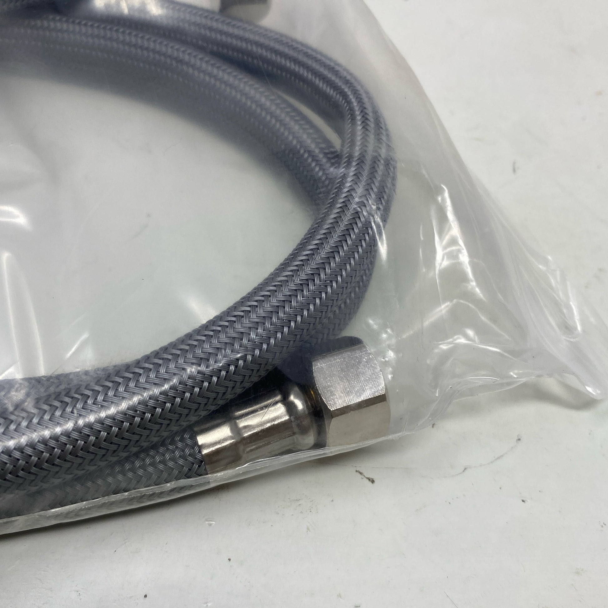 Serial #/Tag-LPNNE69V9RHC3