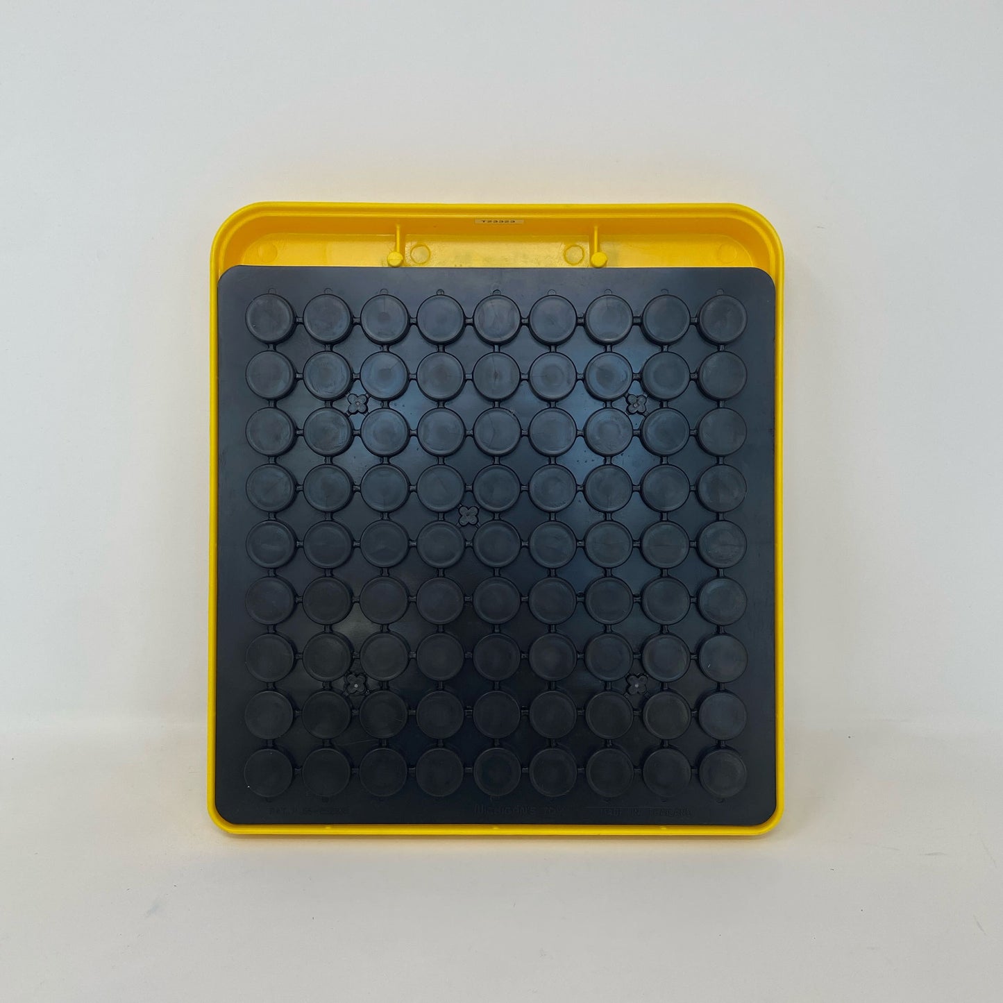 Back-UNT828233NQ8