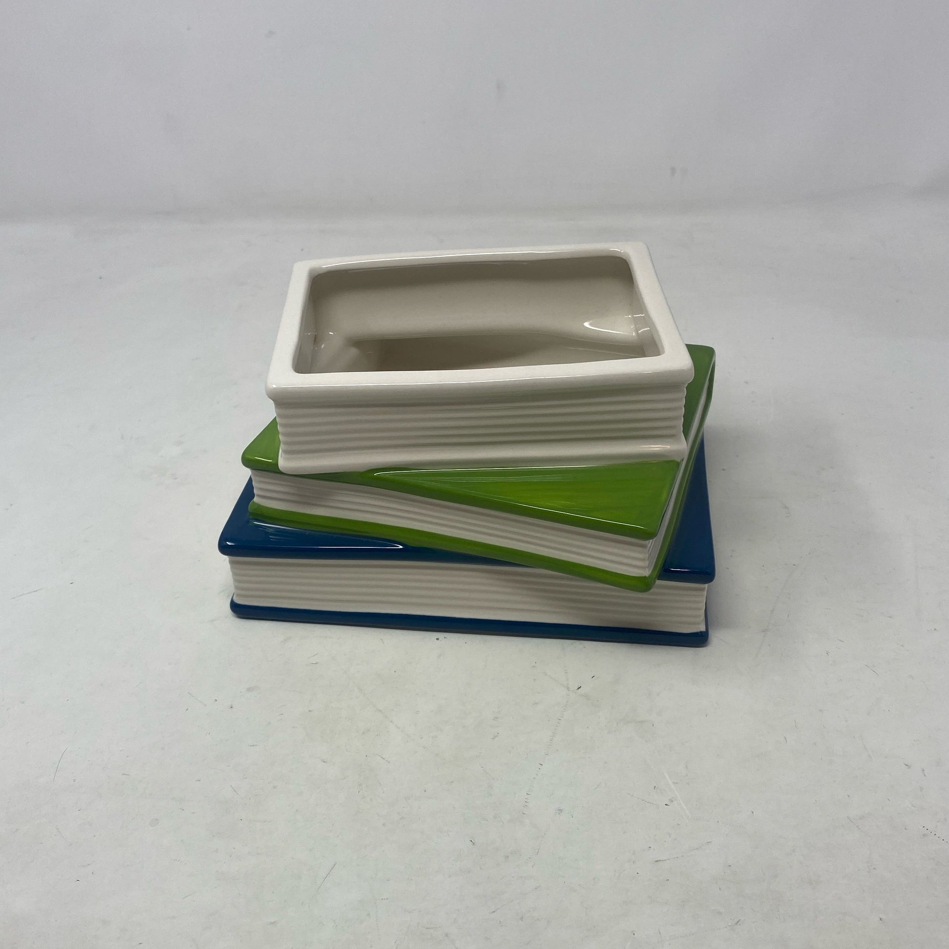 Back-UNT000814J8V