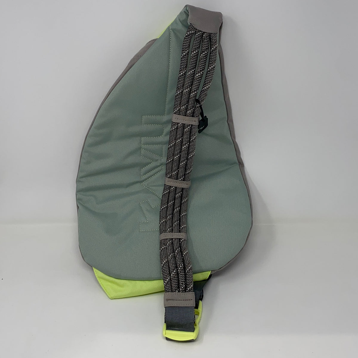Back-LPNNG6Y6V8GBR
