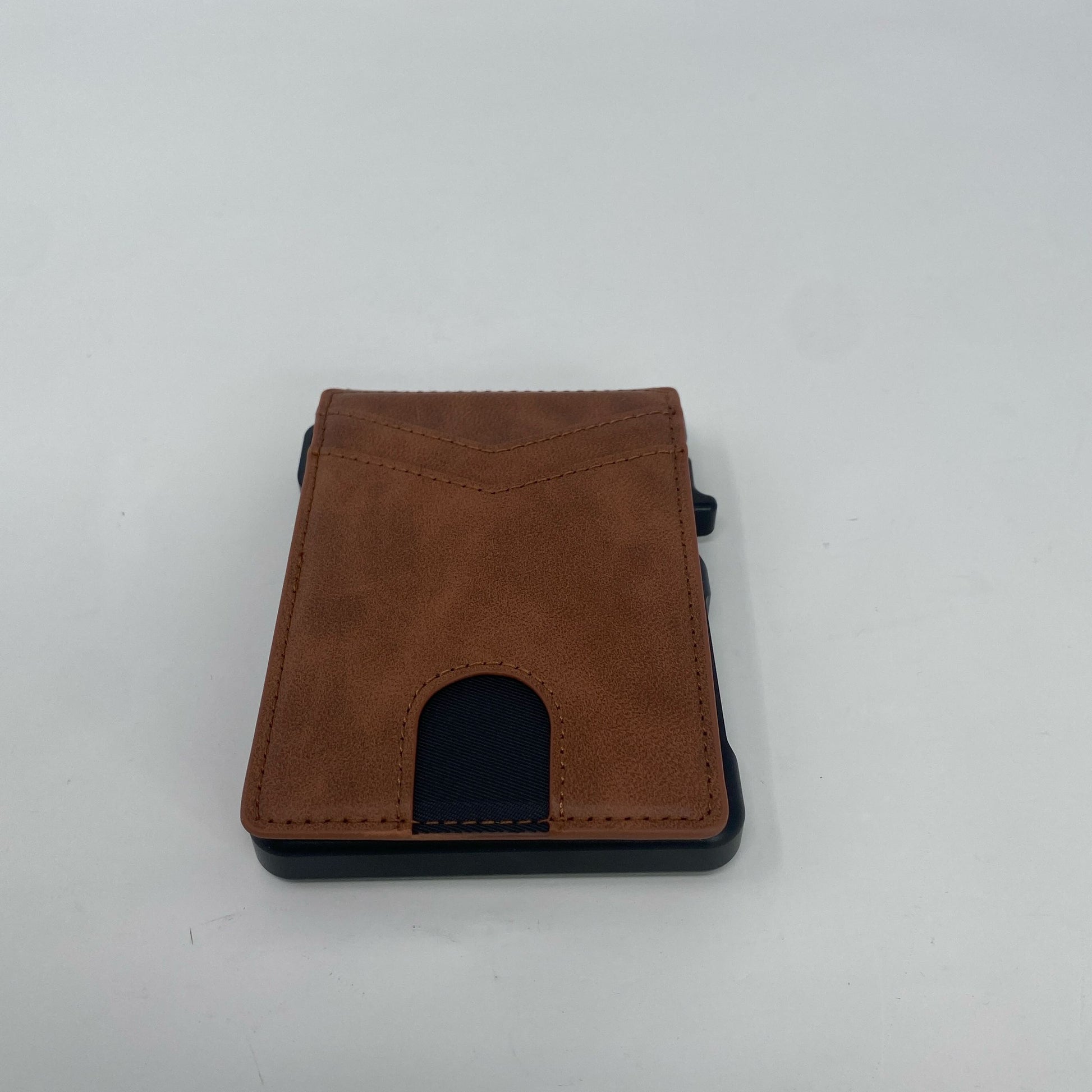 Front-UNT704660GI6