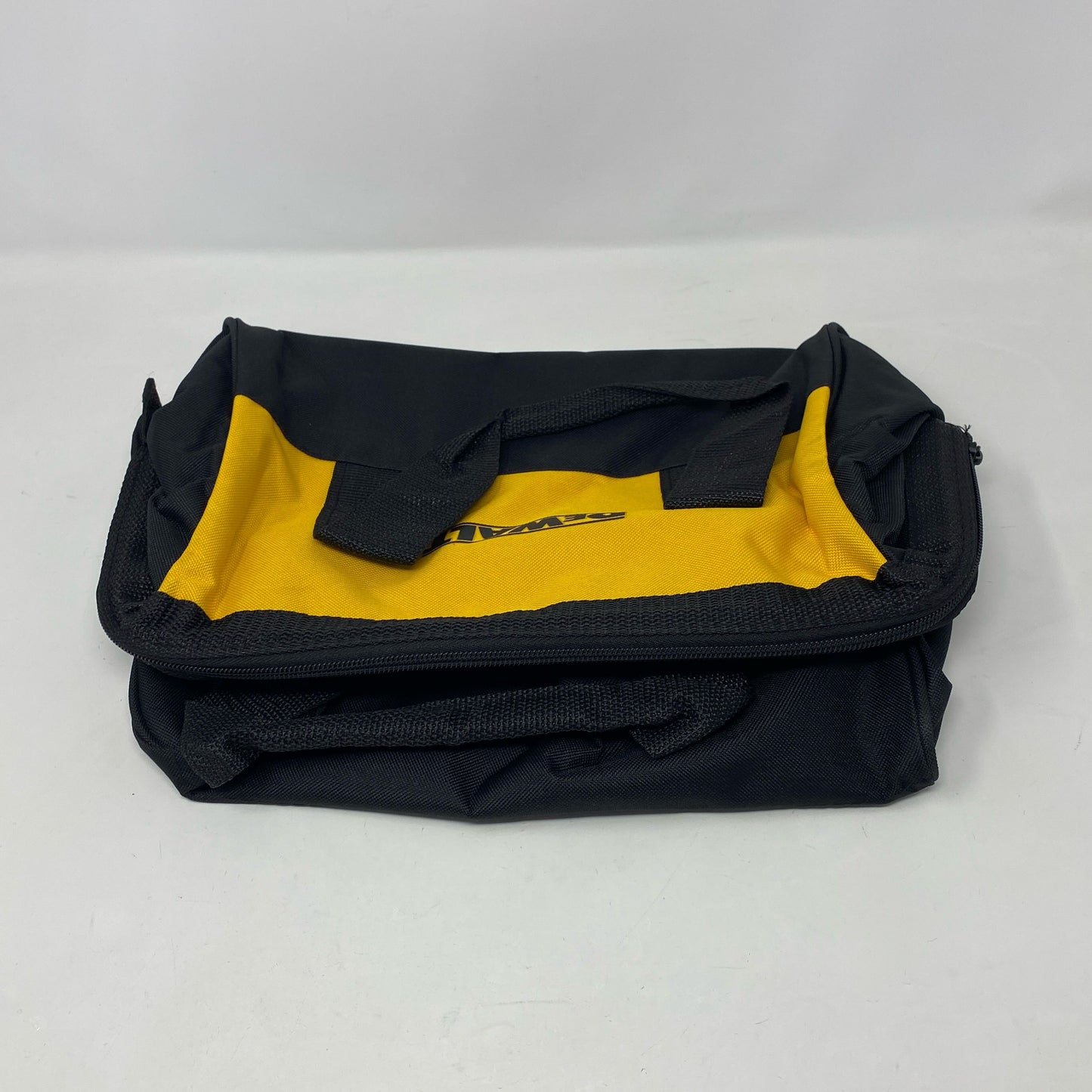 Back-UNT9186906AW
