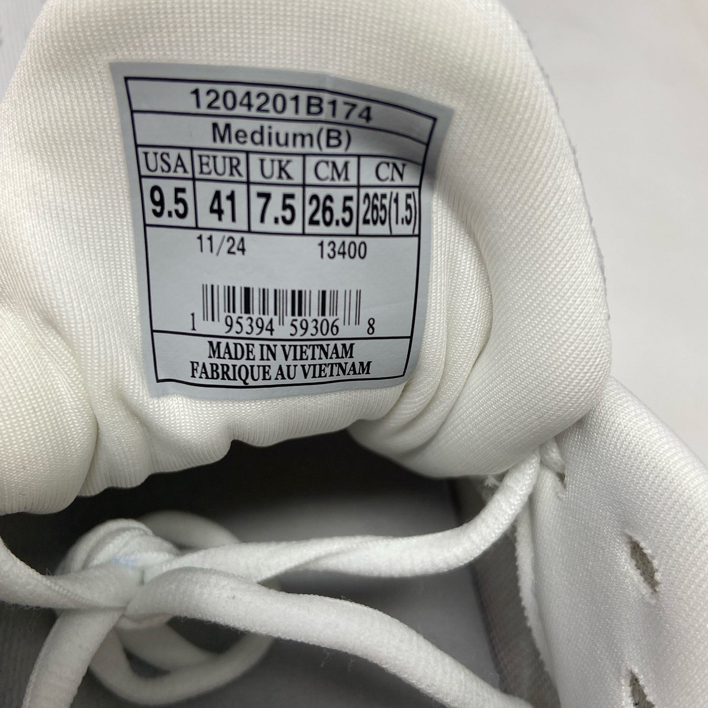Serial #/Tag-LPNNB67KY4RWW