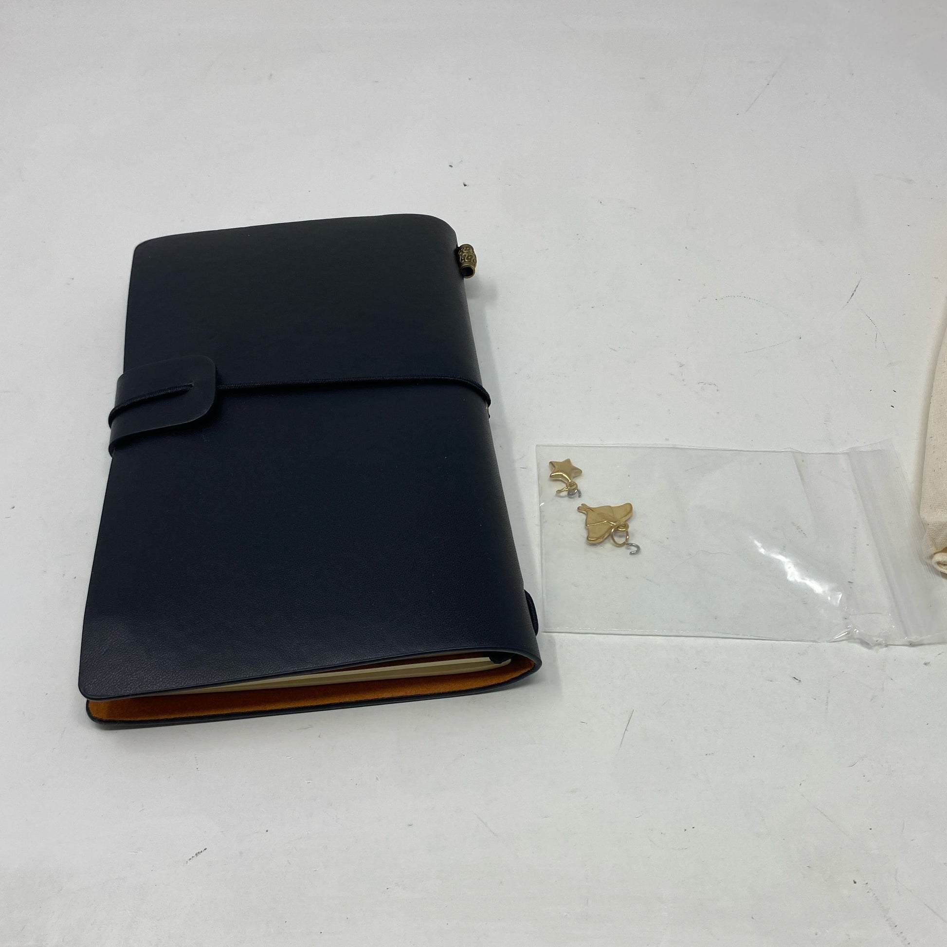 Back-UNT319041NF7