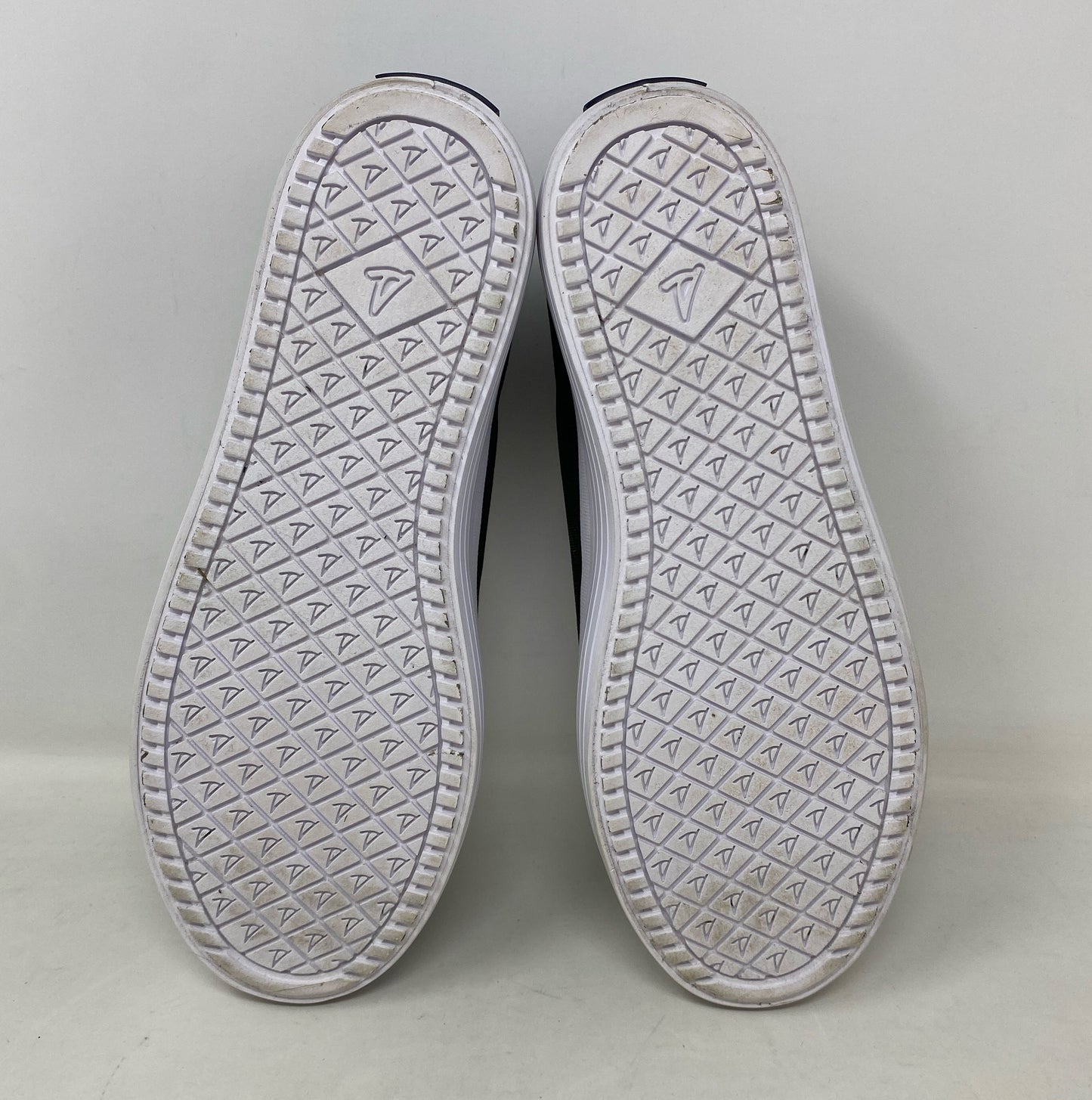 Bottom-LPNNH5F52XGKS