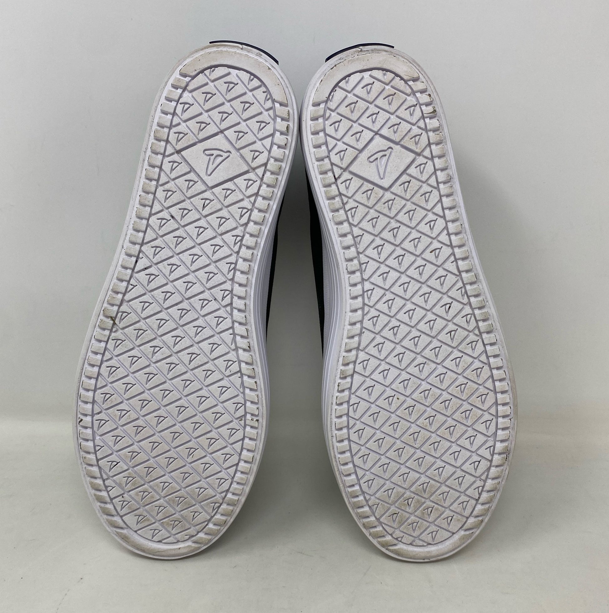 Bottom-LPNNH5F52XGKS