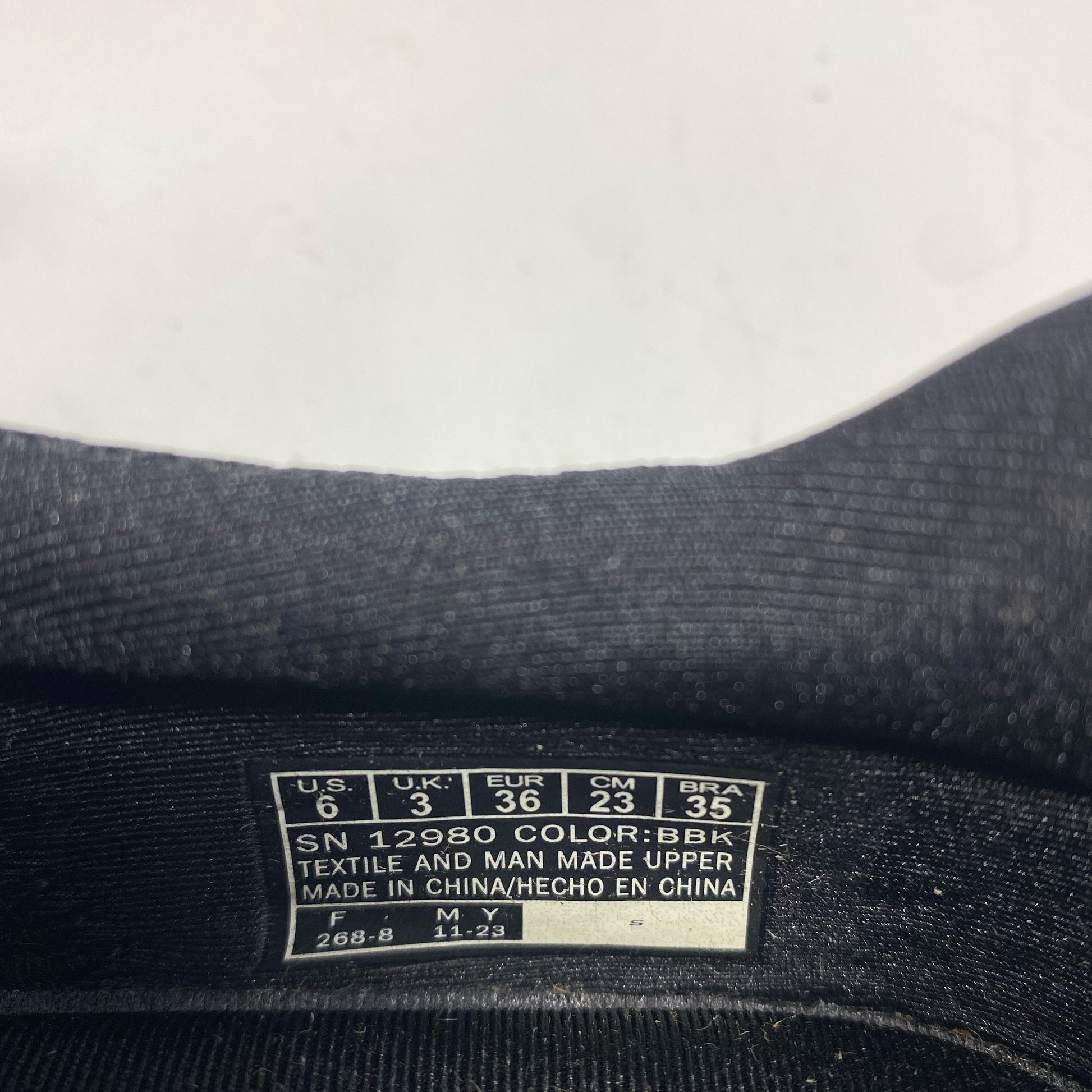 Serial #/Tag-UNT245601IQH