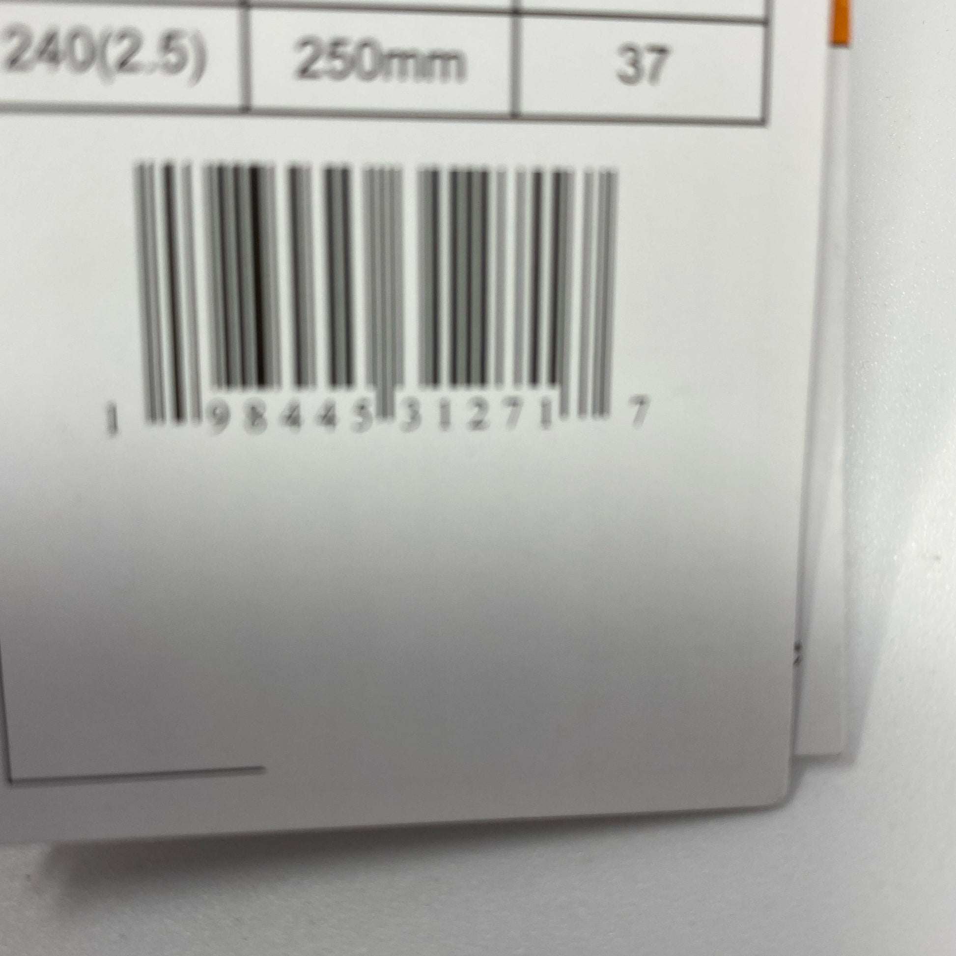 Serial #/Tag-UNT751499A5V
