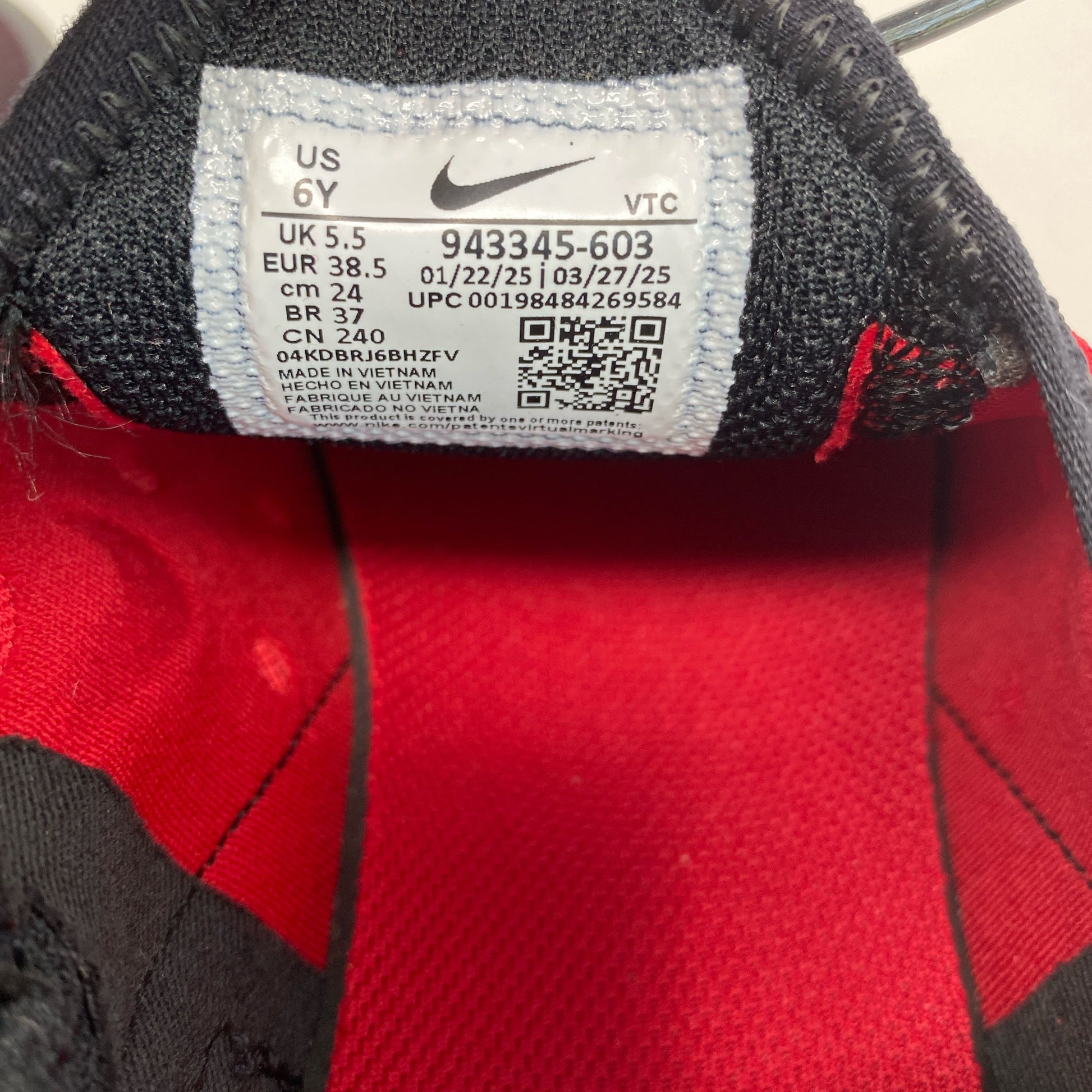Serial #/Tag-UNT335689Z5V
