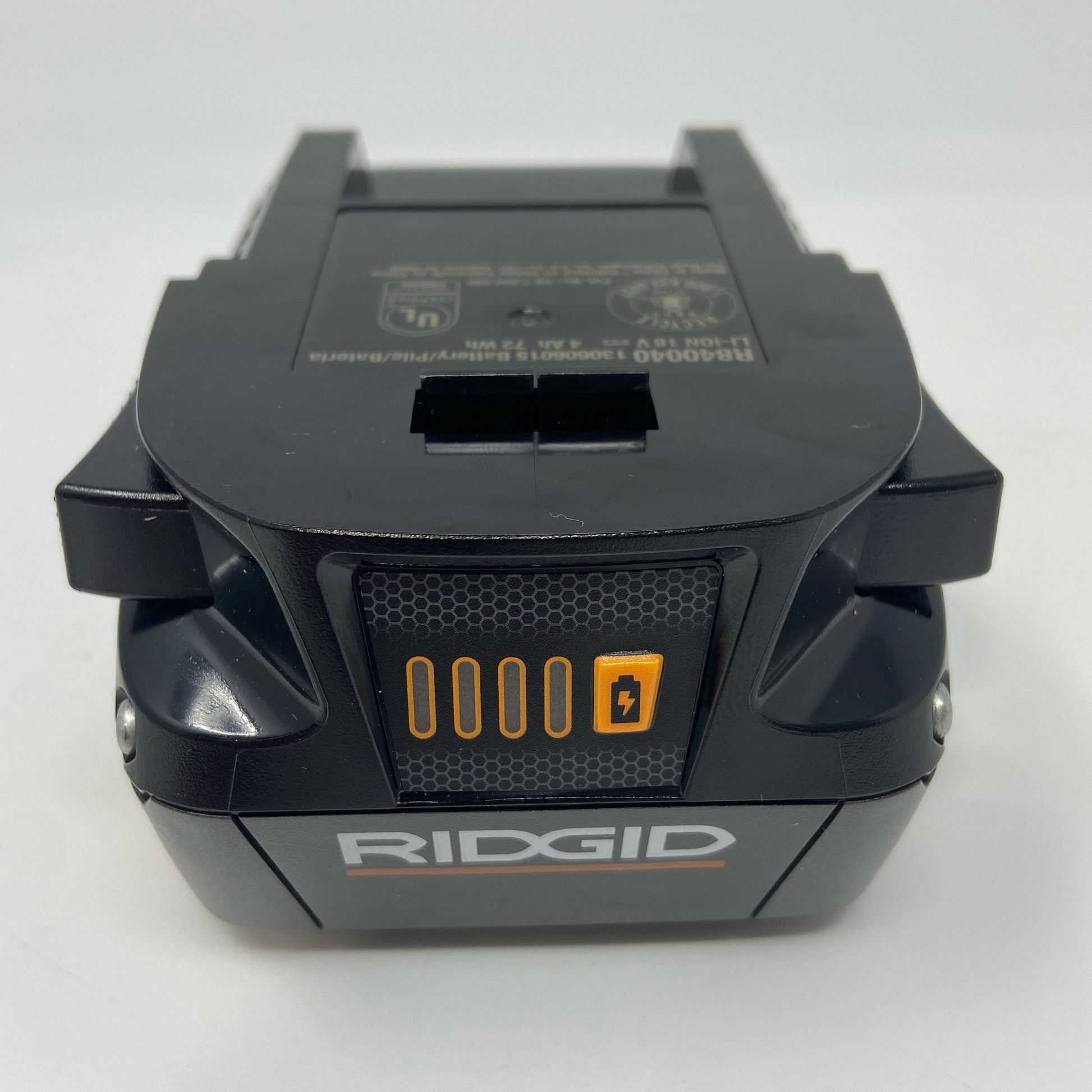 Back-UNT641646R4G
