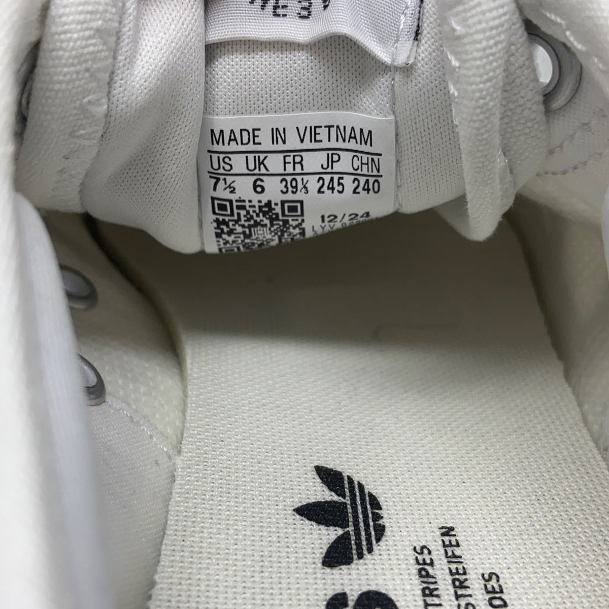 Serial #/Tag-UNT825104ZK6