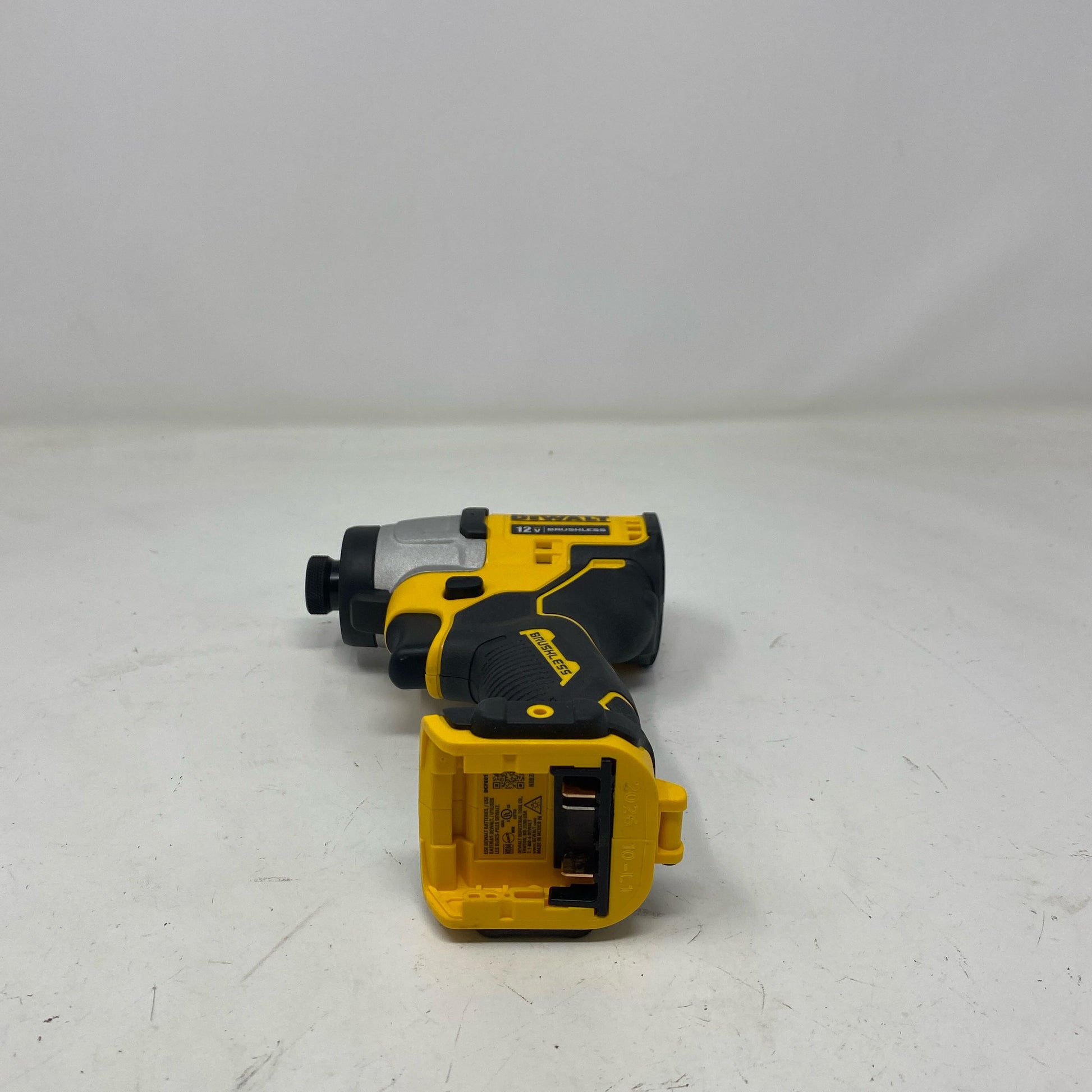 Bottom-LPNNE6KFW2KTX