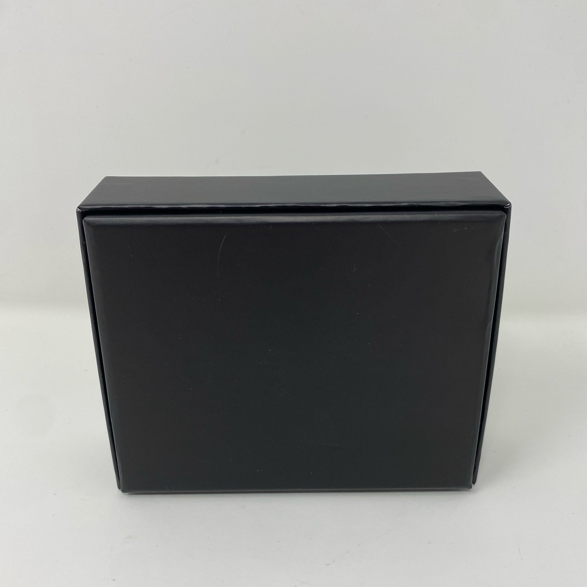 Back-UNT652779VKY