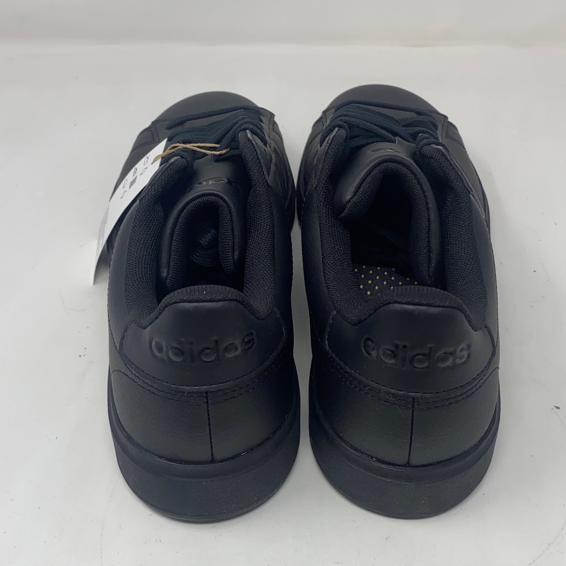 Left-UNT352669A74