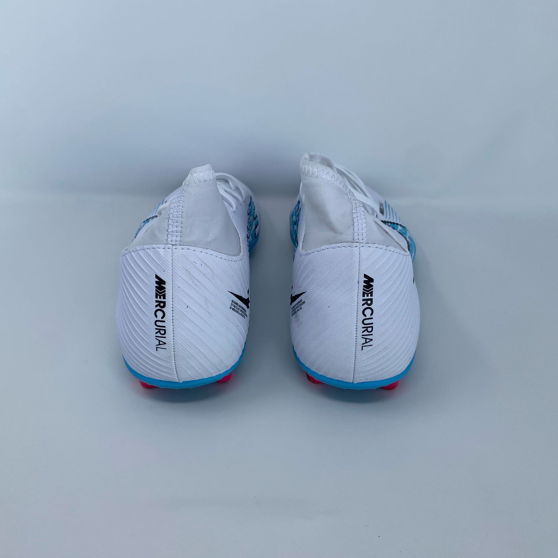 Right-LPNNB6R3RHGD9