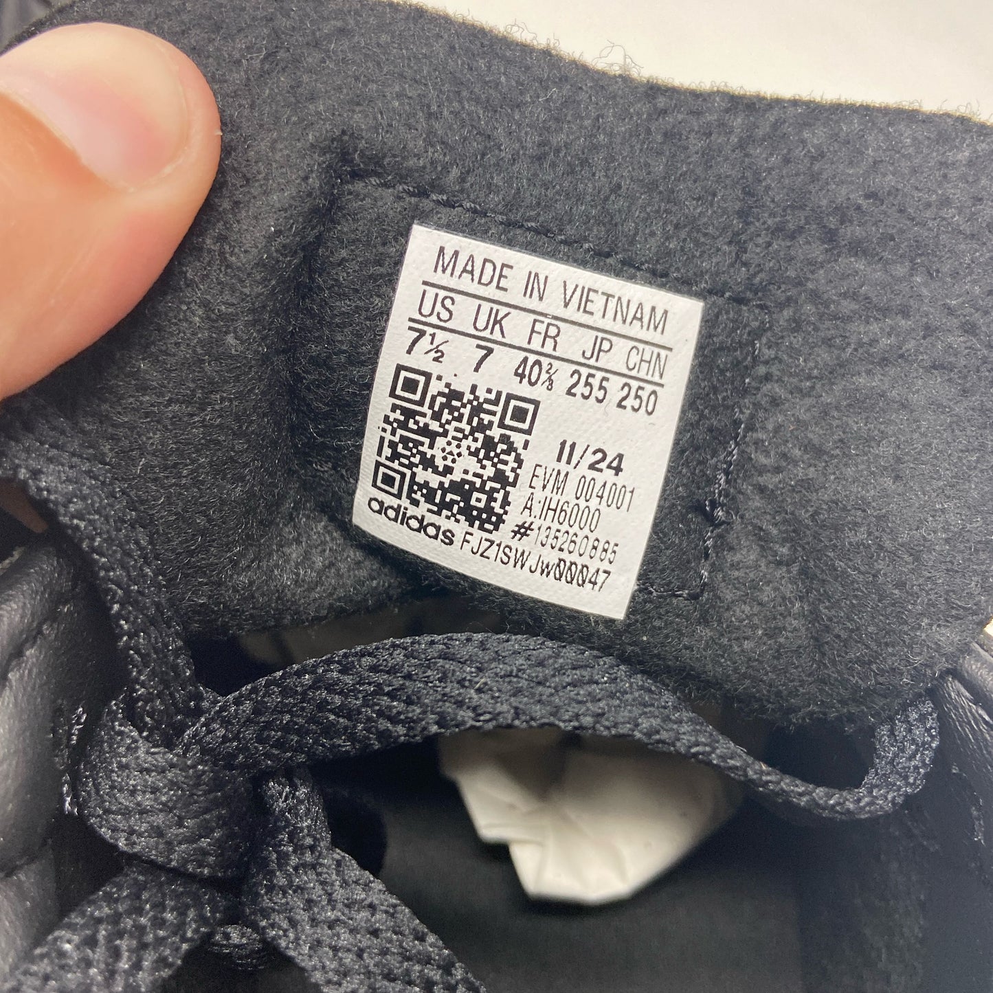 Serial #/Tag-UNT893635X7U