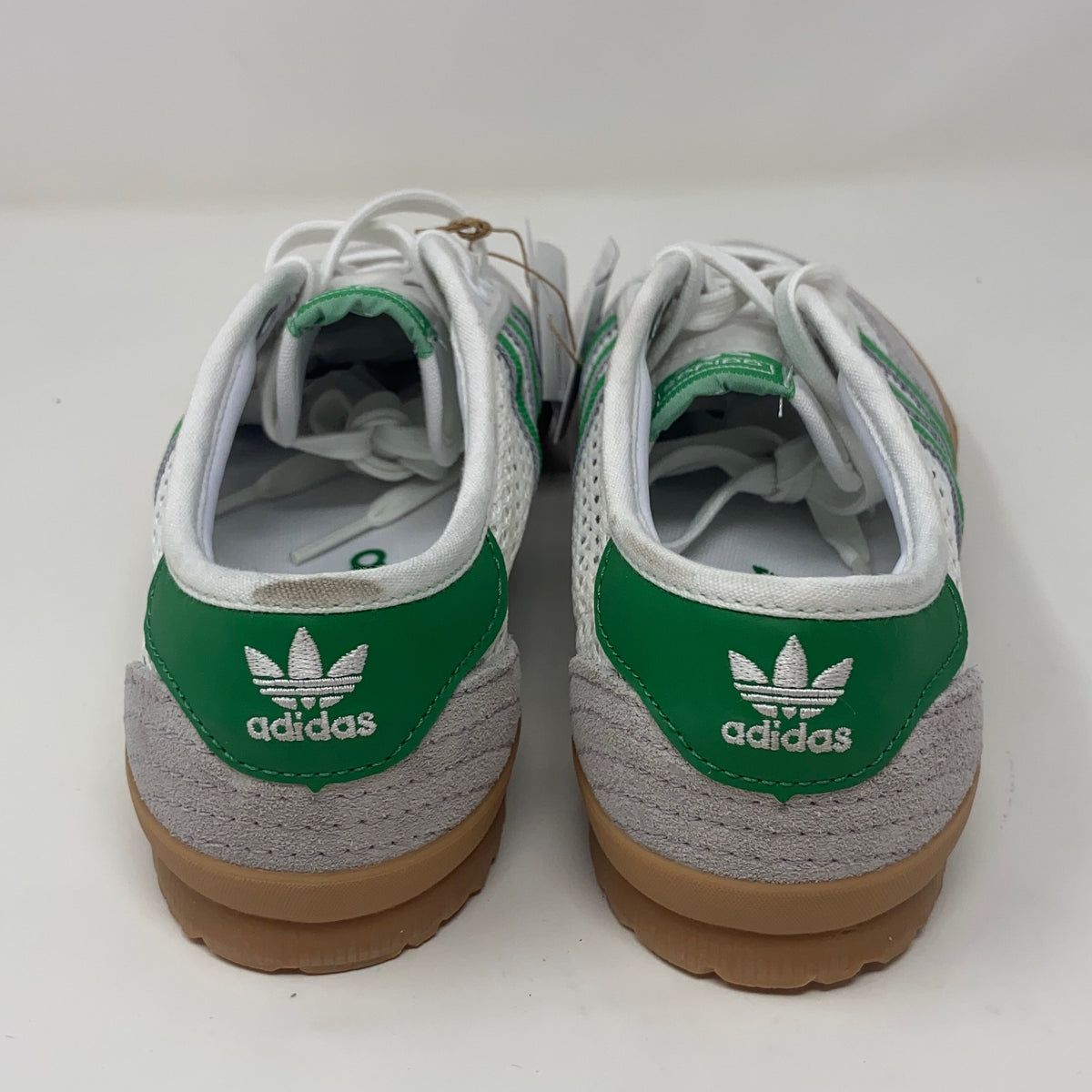 Left-UNT883944Z4P