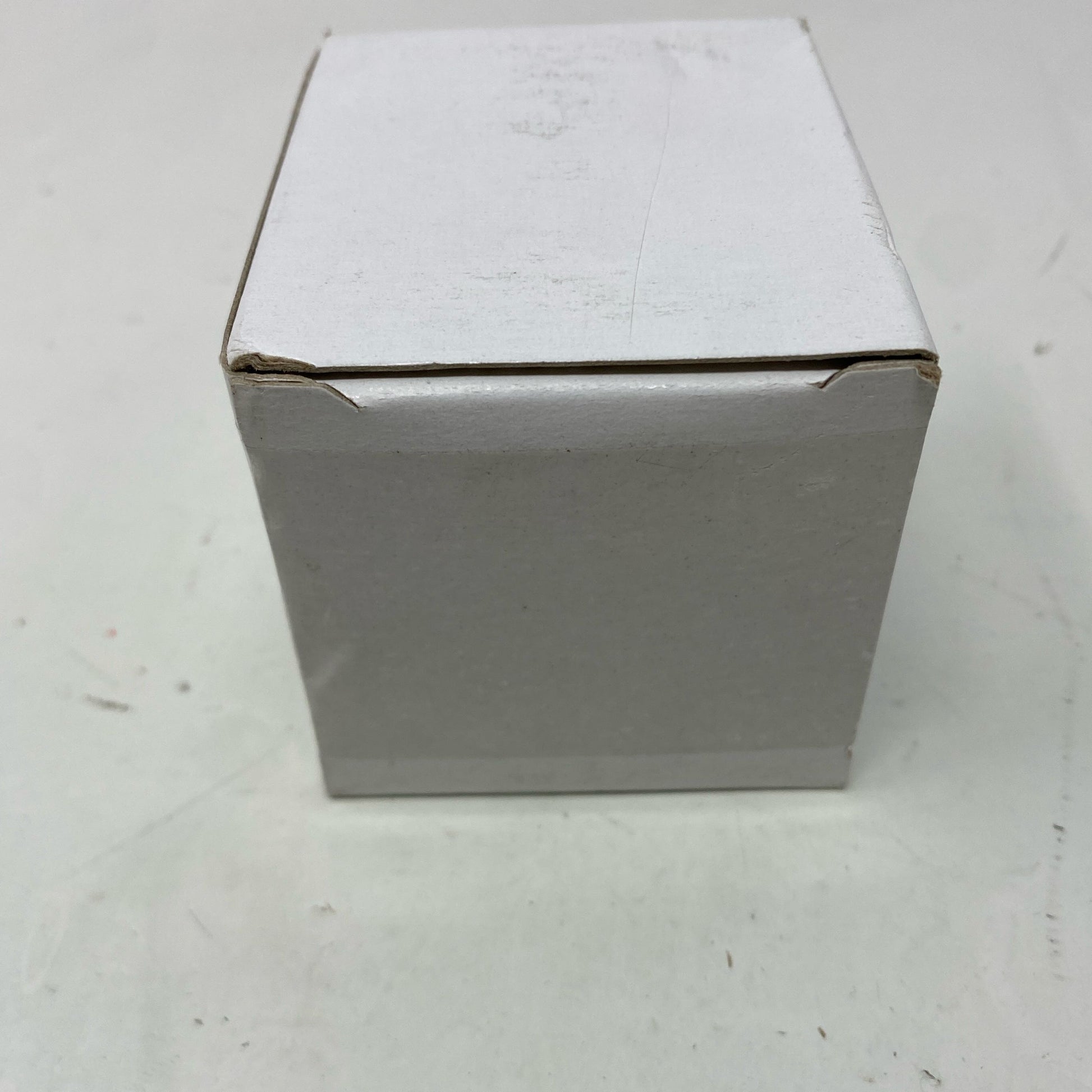 Back-UNT5133985UV
