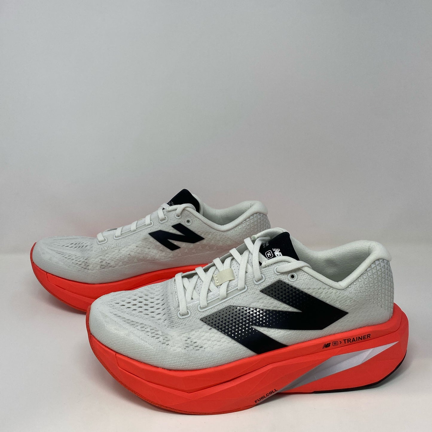 Back-UNT904235G7T