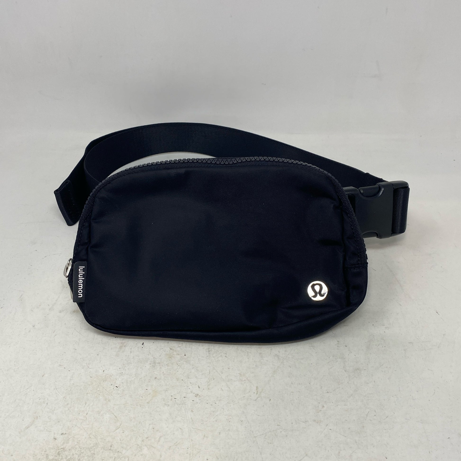 Front-UNT809099O8X