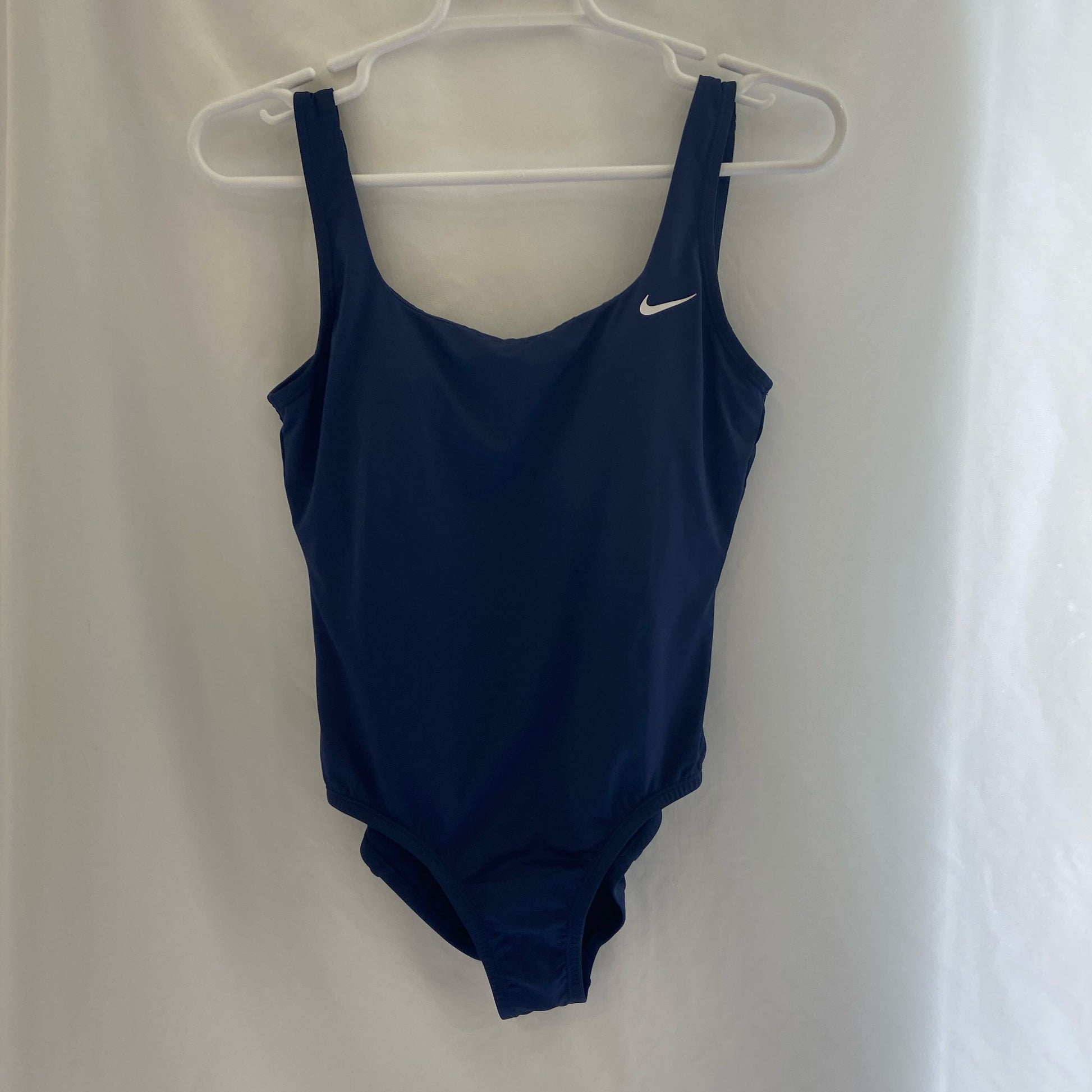 Front-UNT834887BXY