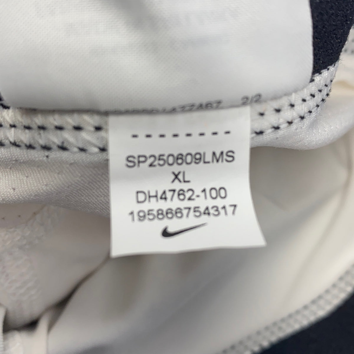 Serial #/Tag-LPNNC521118BK