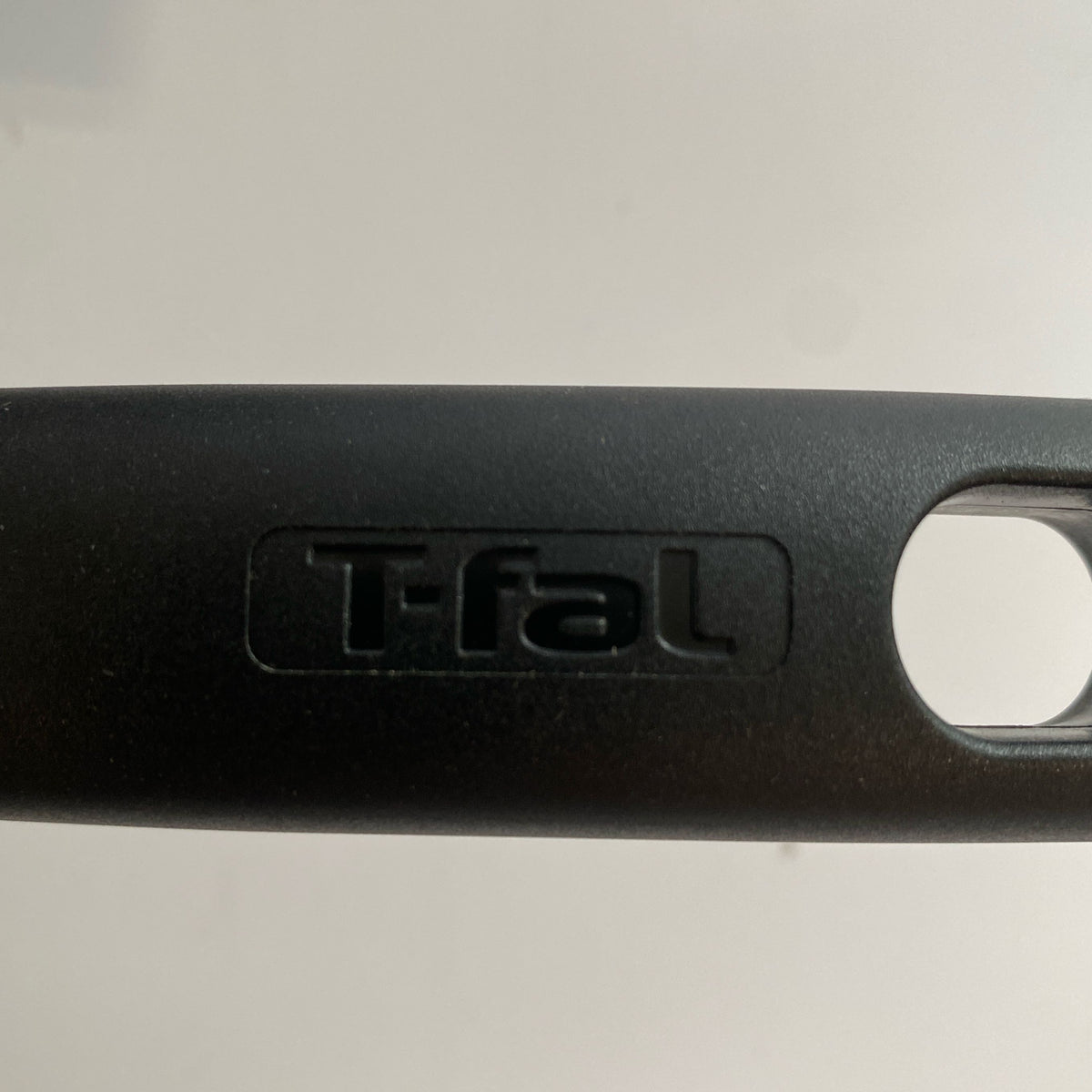 Serial #/Tag-UNT2266779TH