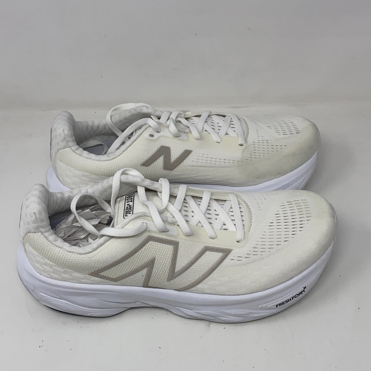 Front-LPNPMGG1704368