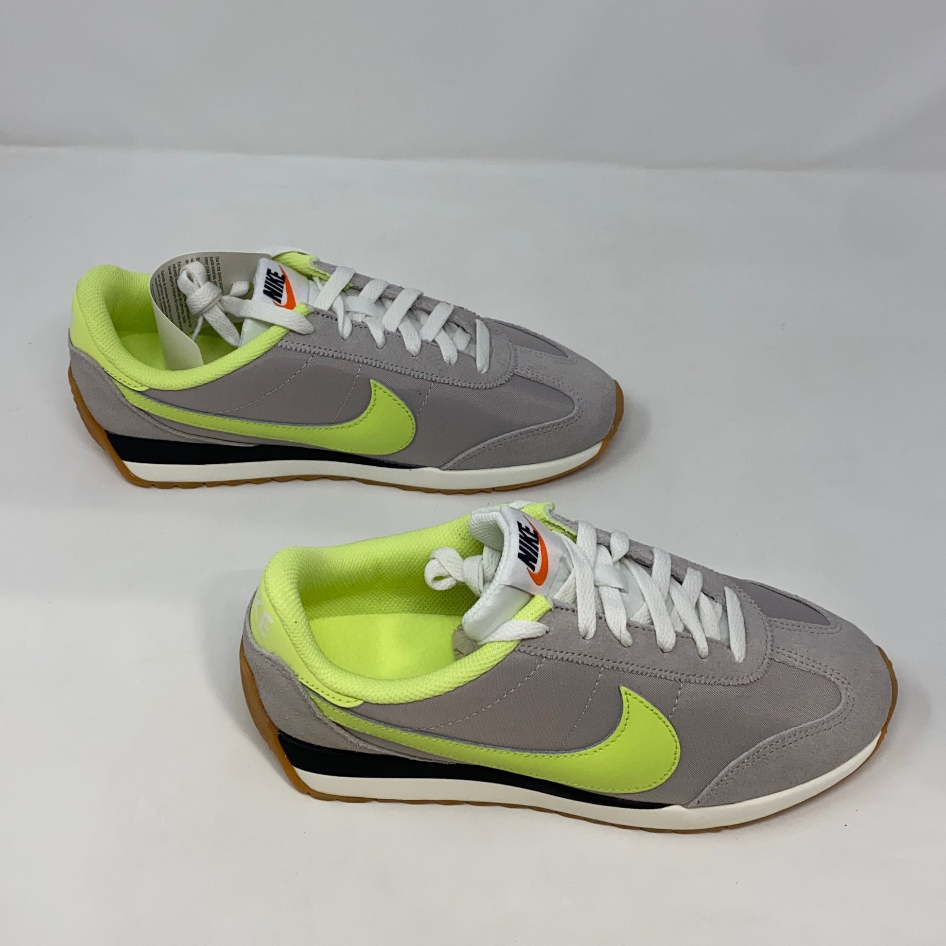 Front-UNT364585Q4D